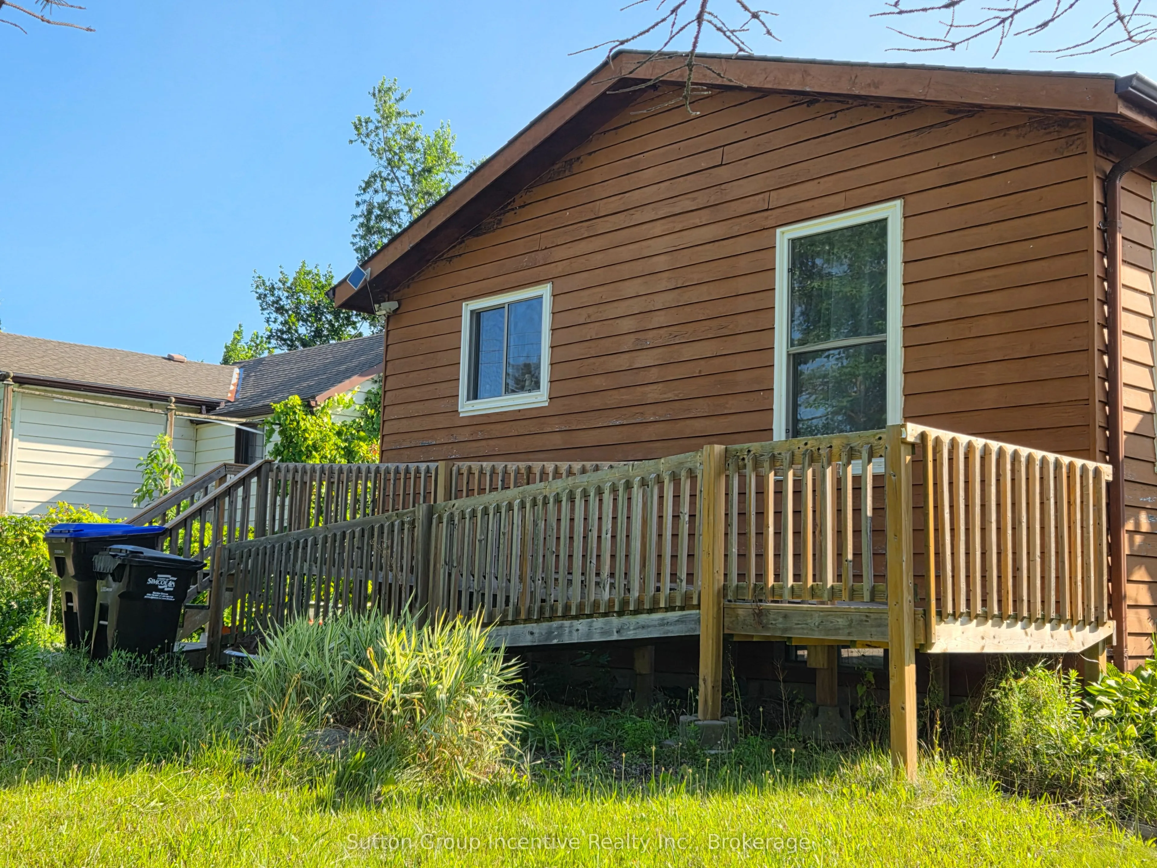3985 Joyland Drive