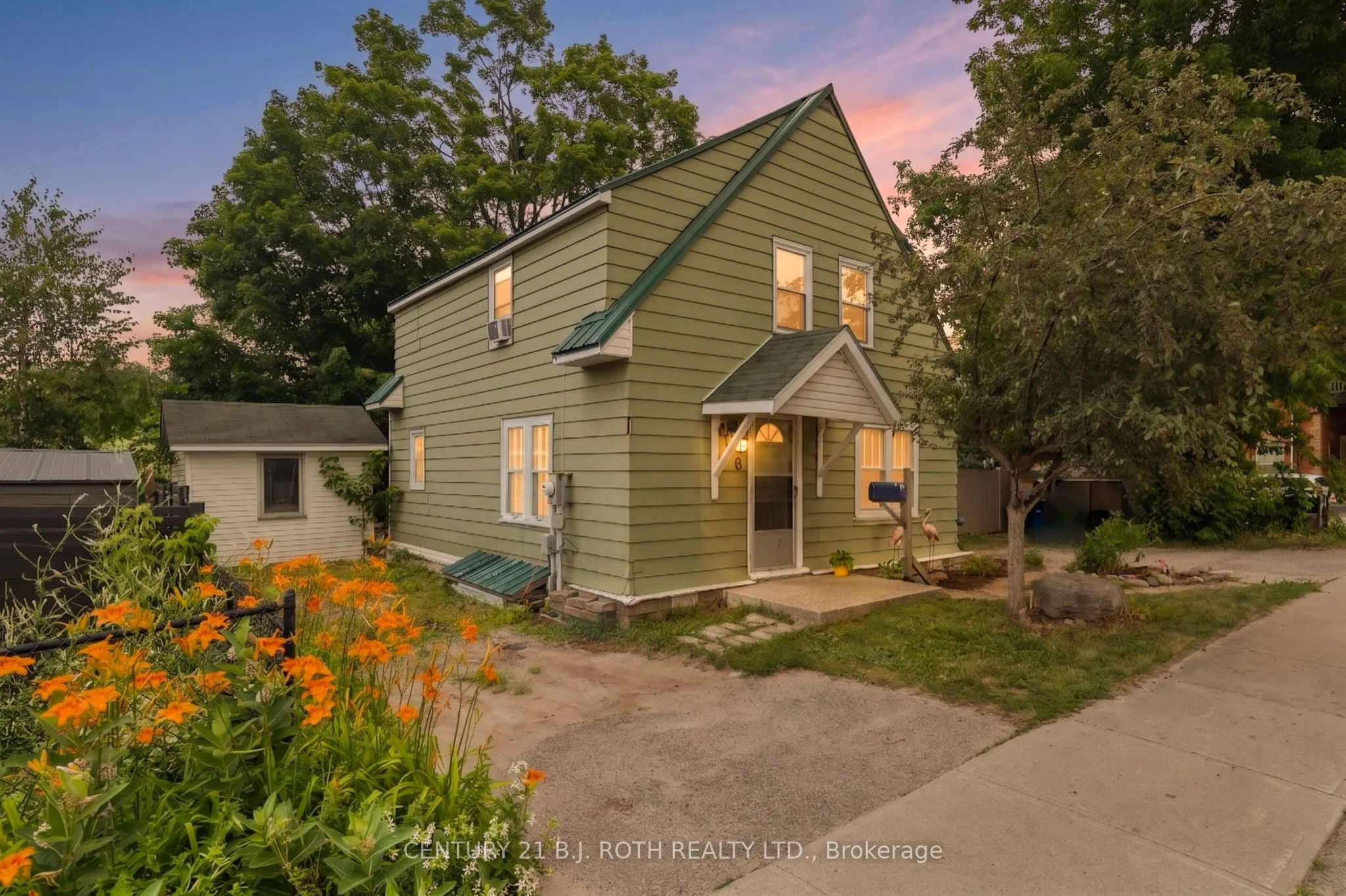 356 West Street N