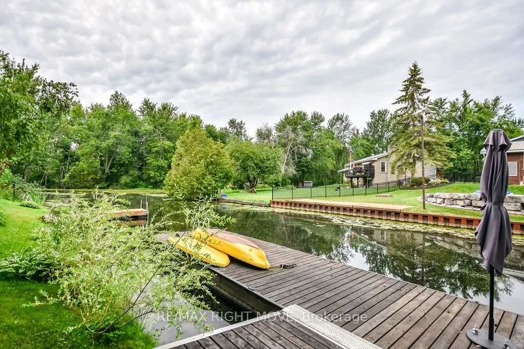 2640 WESTSHORE Crescent