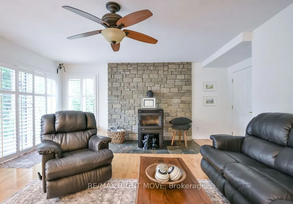 2640 WESTSHORE Crescent