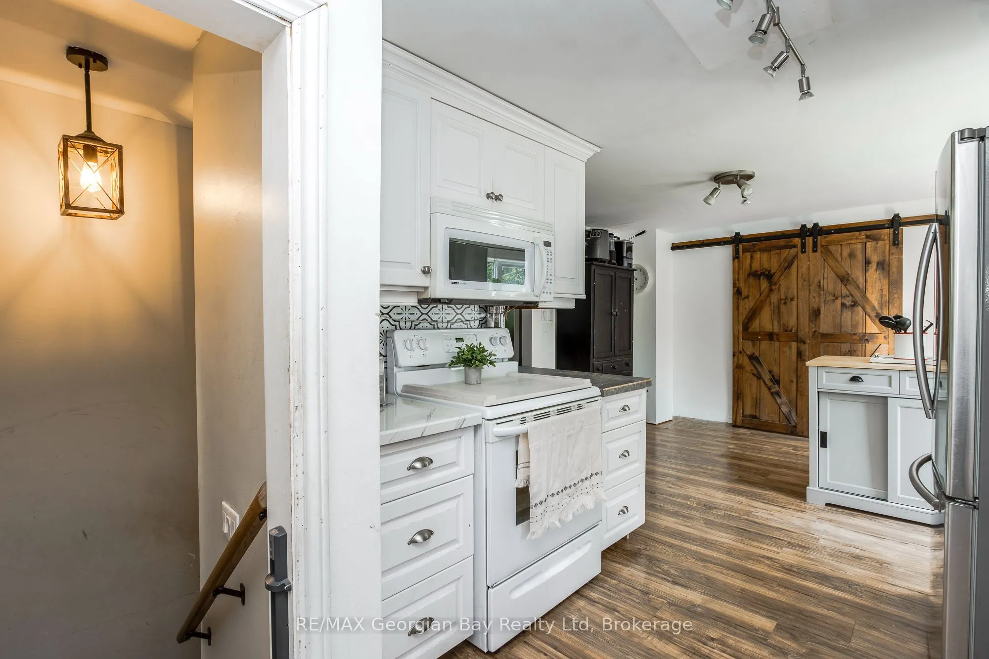 1046 Henry Street