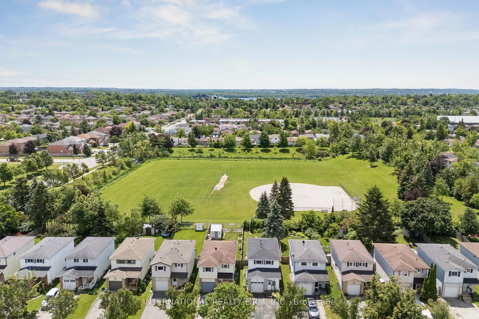 206 Hickling Trail