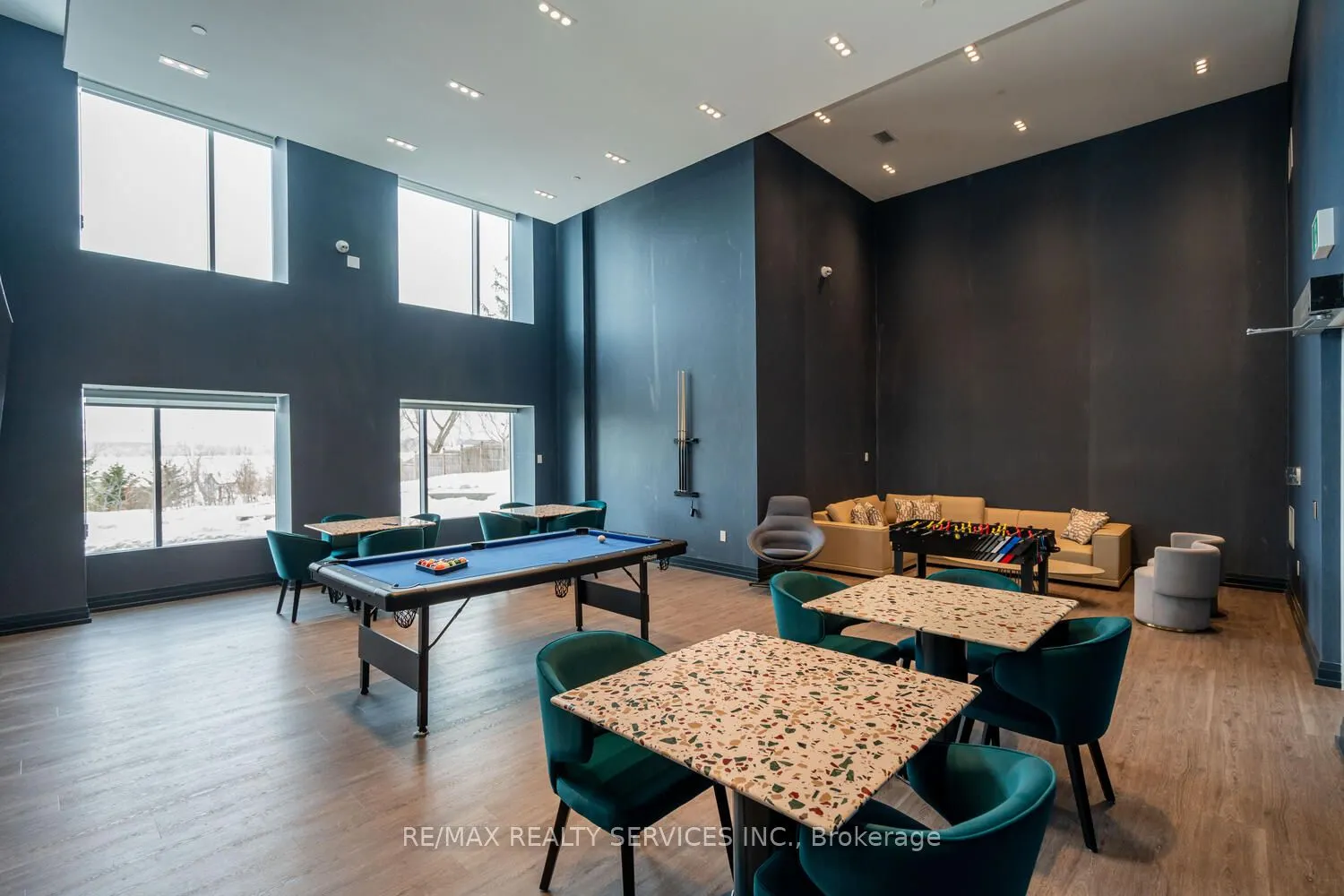 56 Lakeside Terrace #108