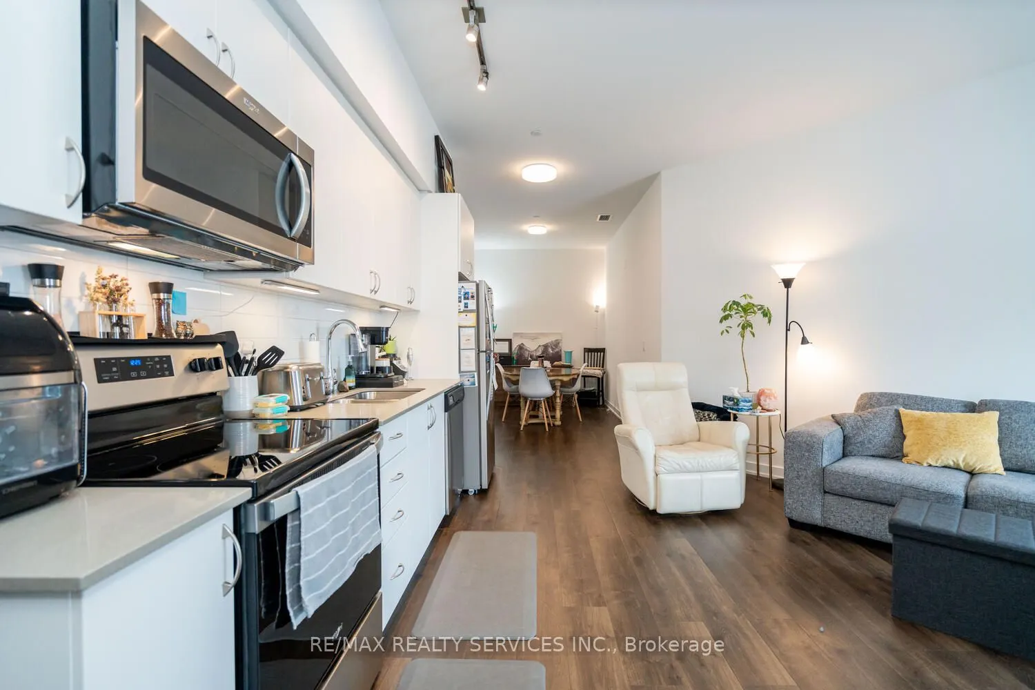 56 Lakeside Terrace #108