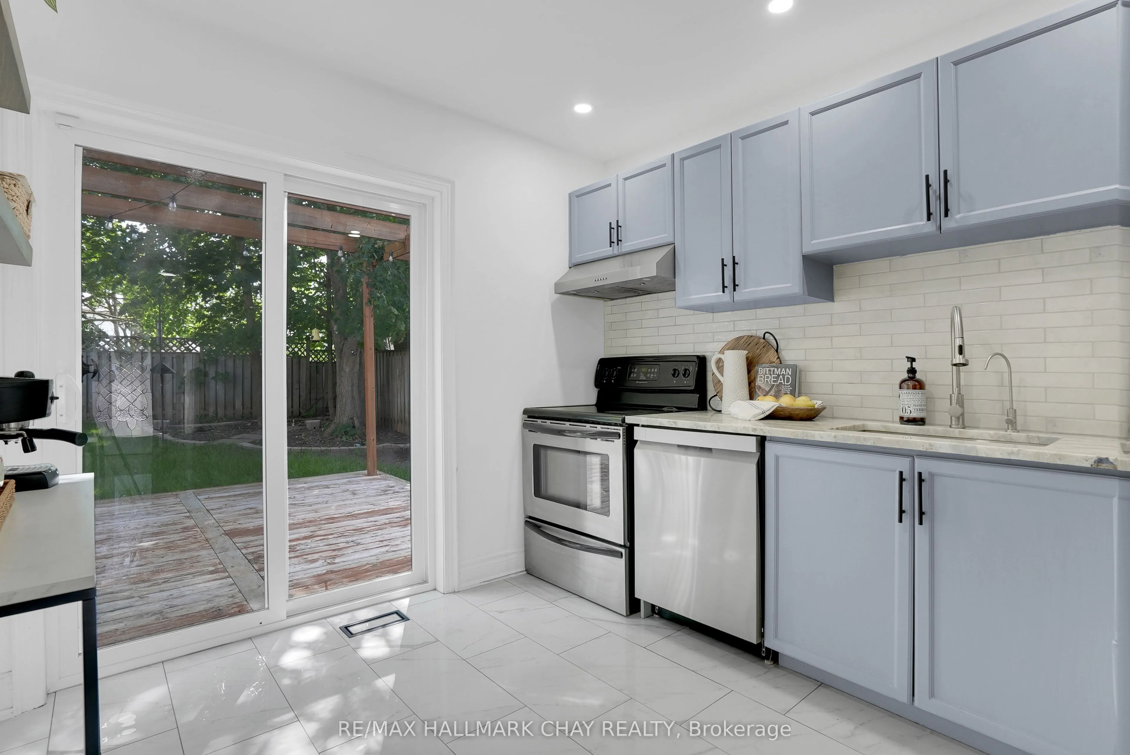 100 Copeman Crescent