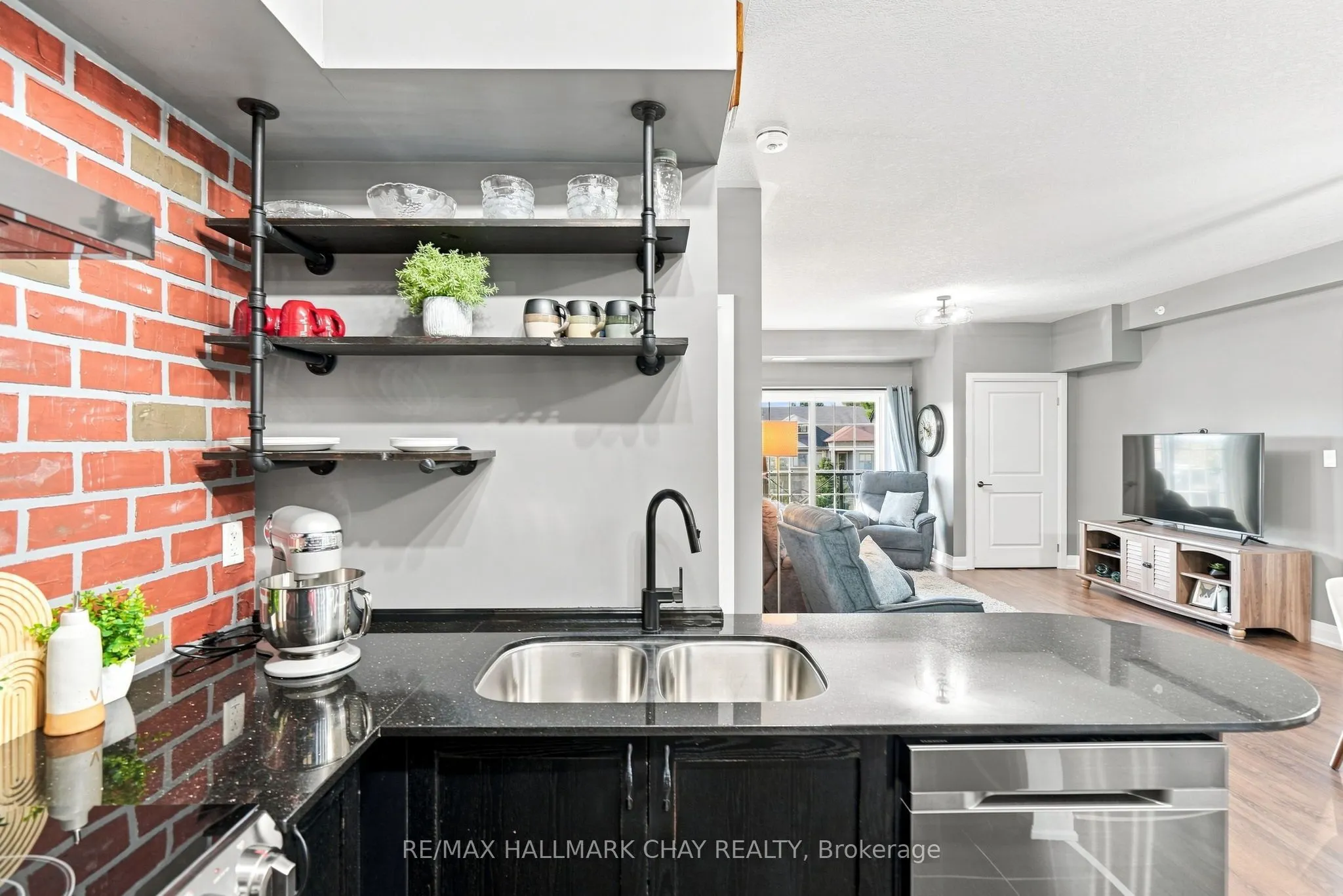 5 Greenwich Street #207