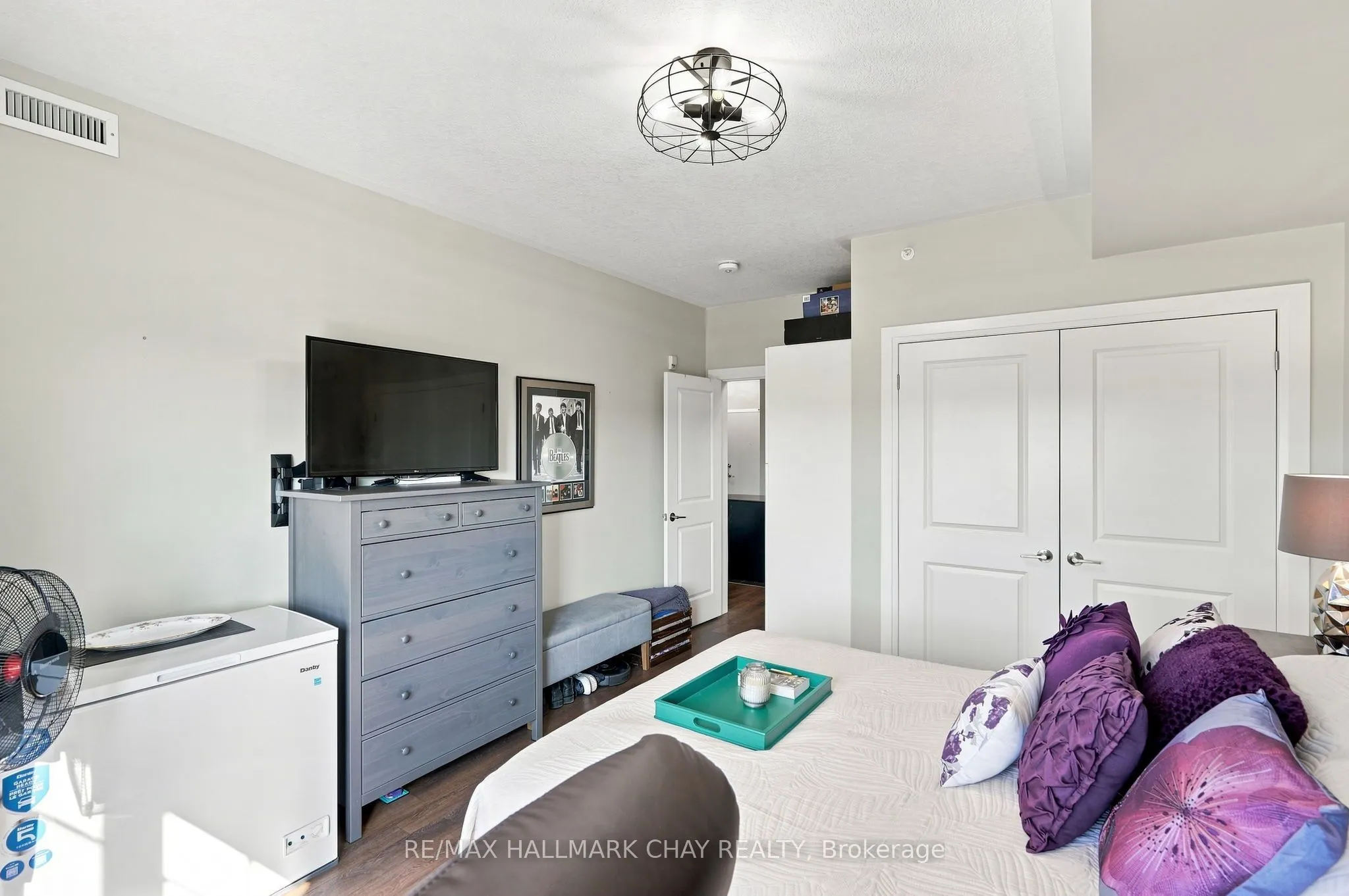 5 Greenwich Street #207