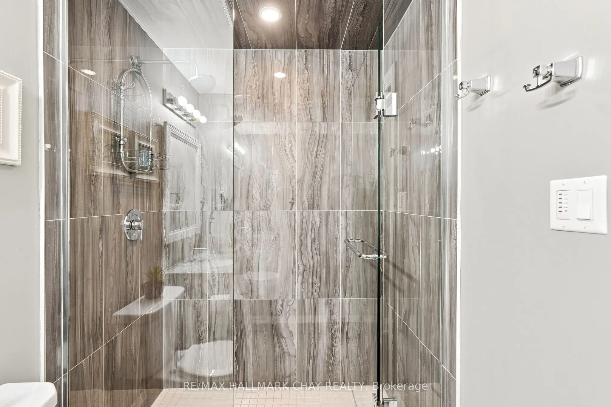5 Greenwich Street #207