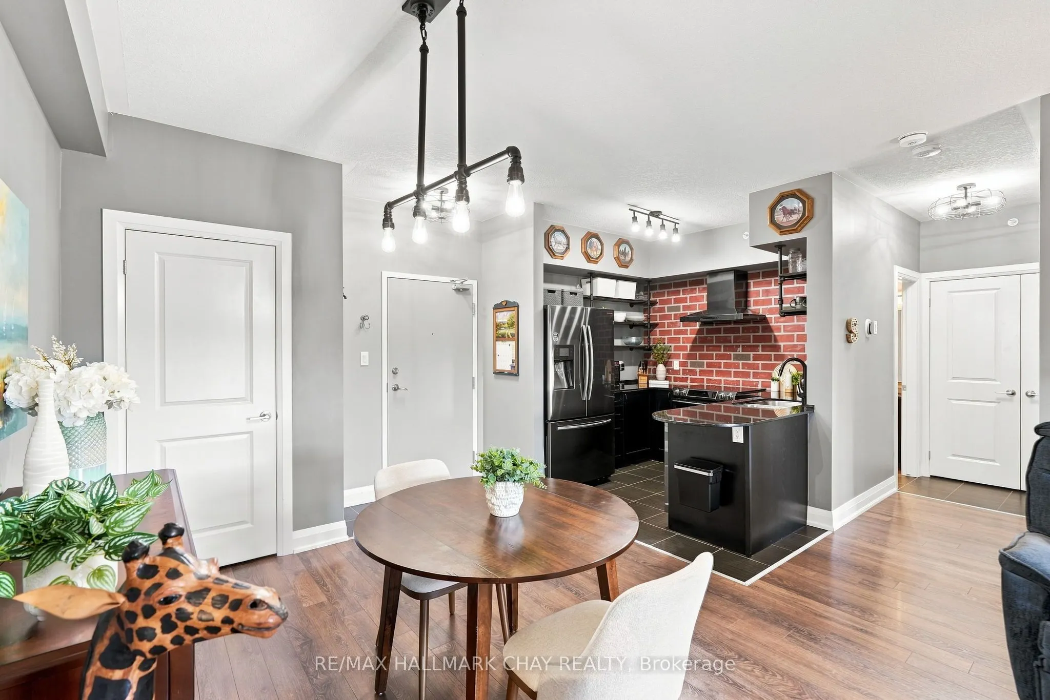 5 Greenwich Street #207