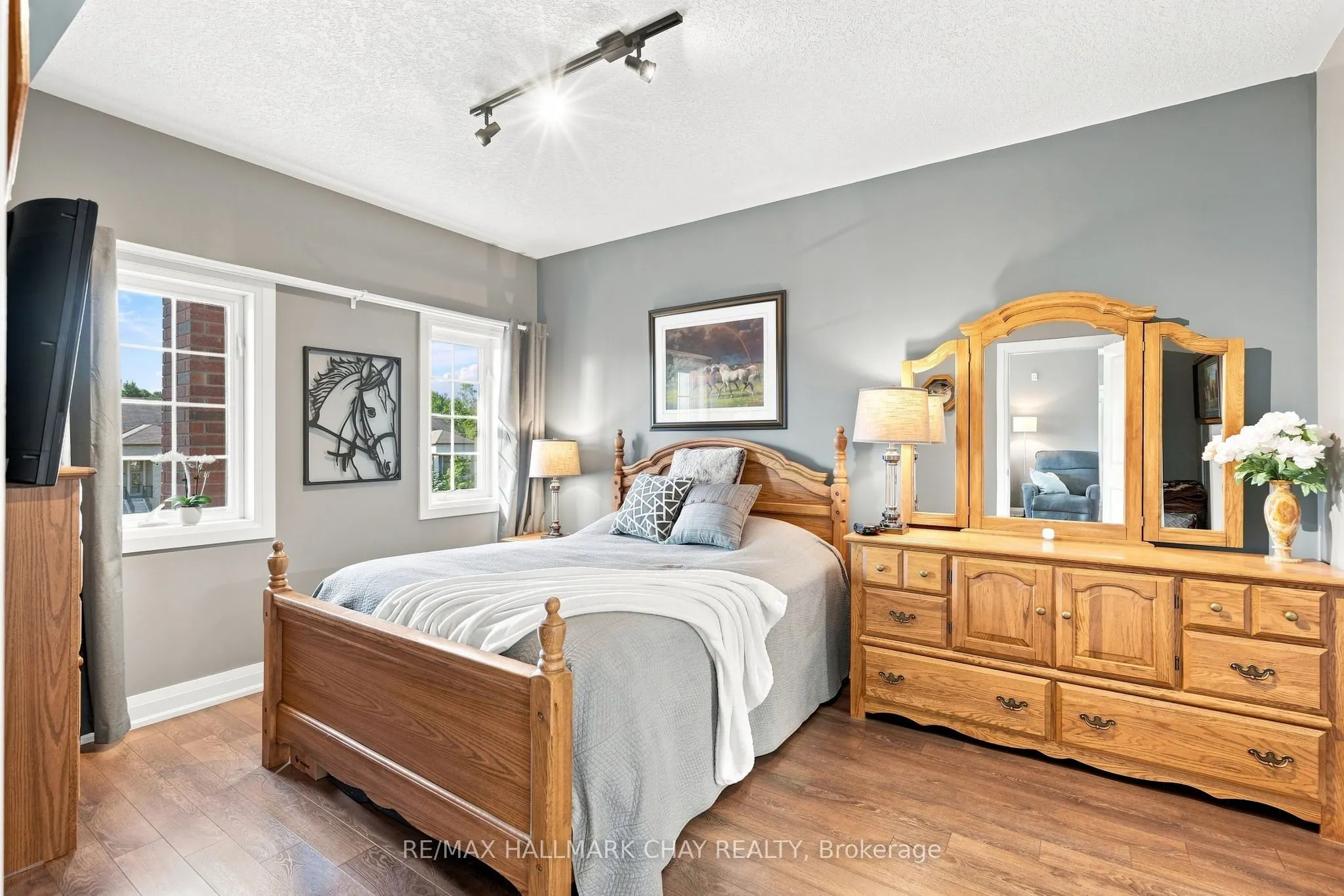 5 Greenwich Street #207