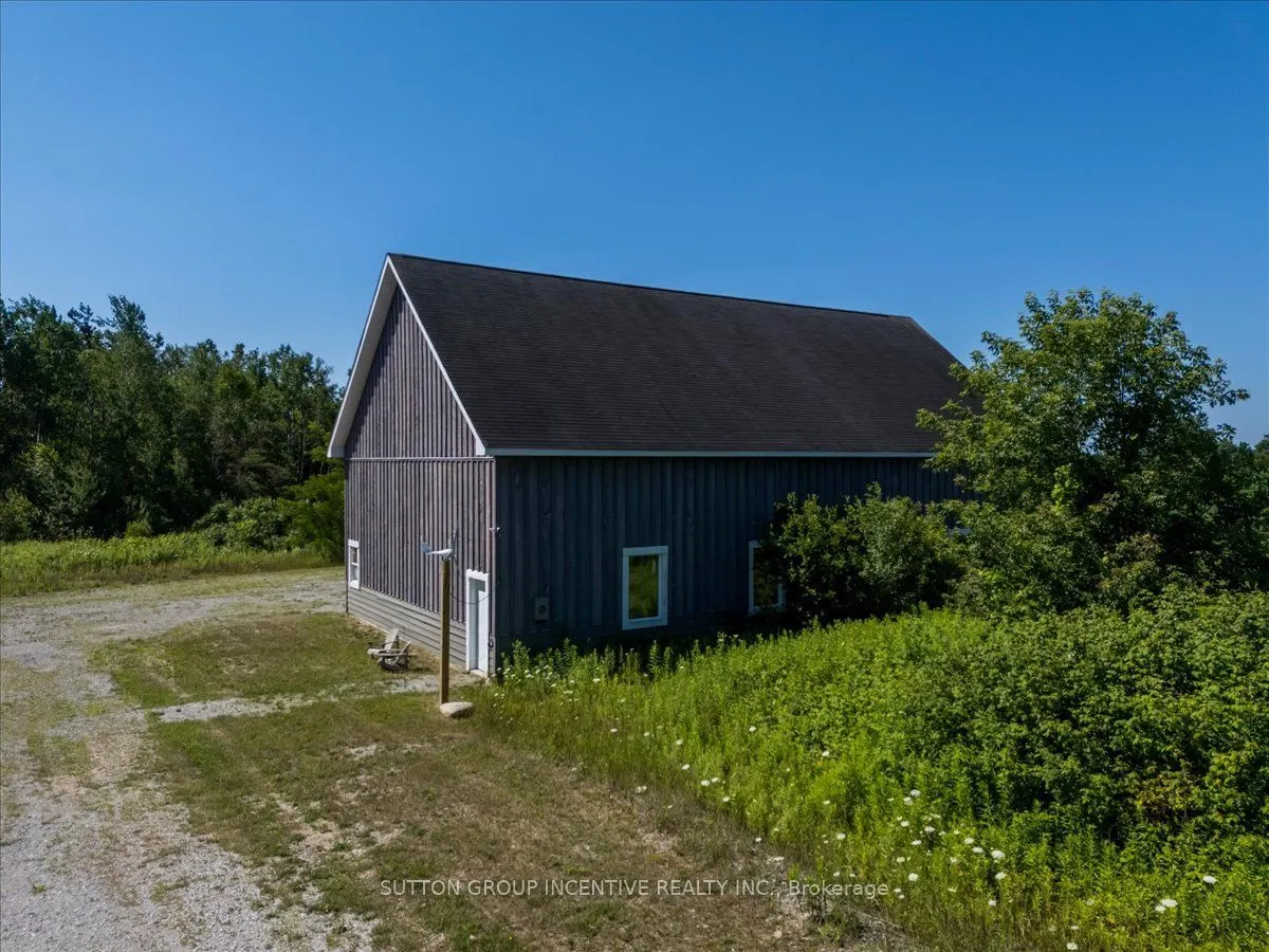 209 15/16 Sideroad E