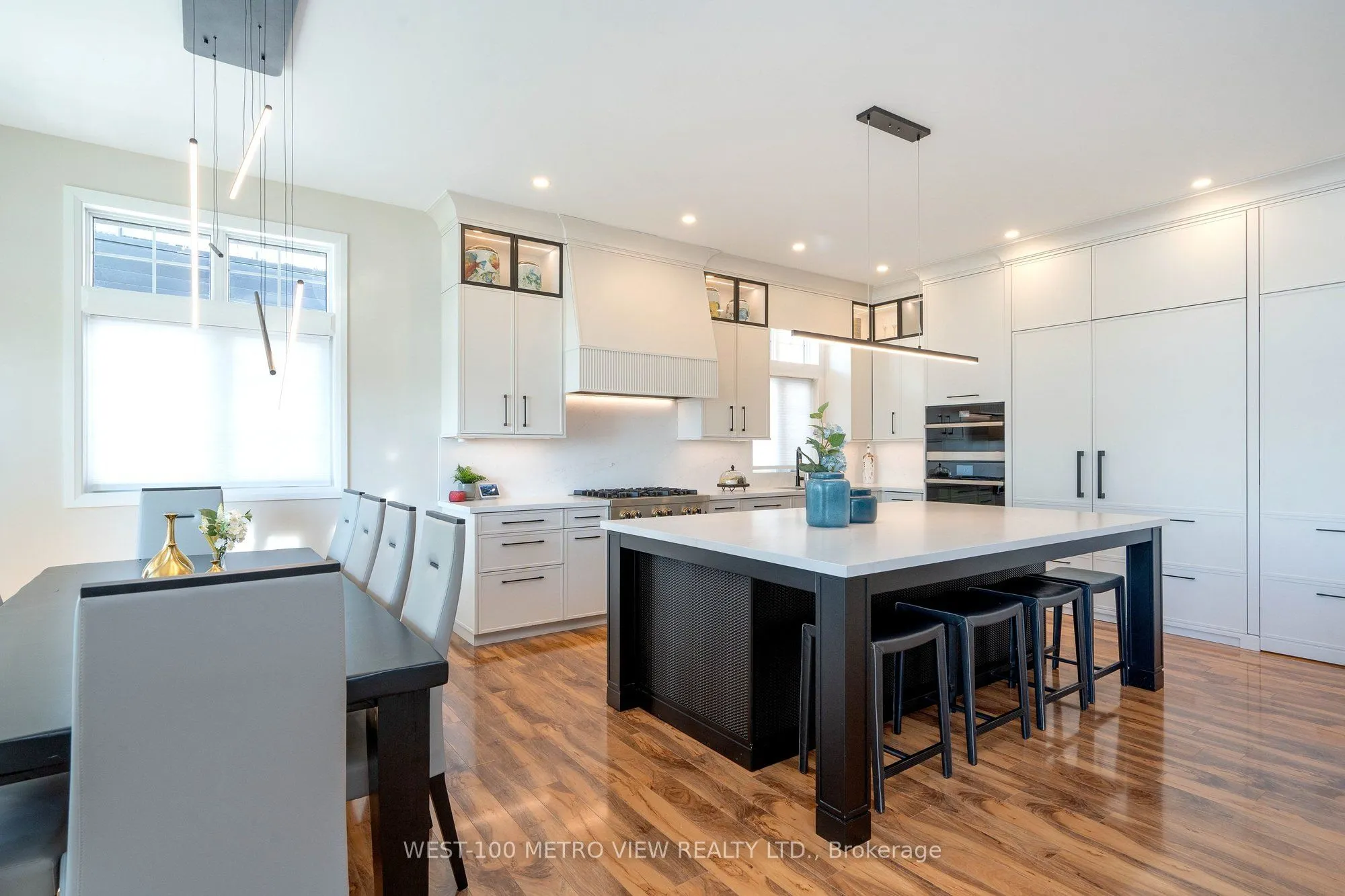 458 SILVER BIRCH Drive