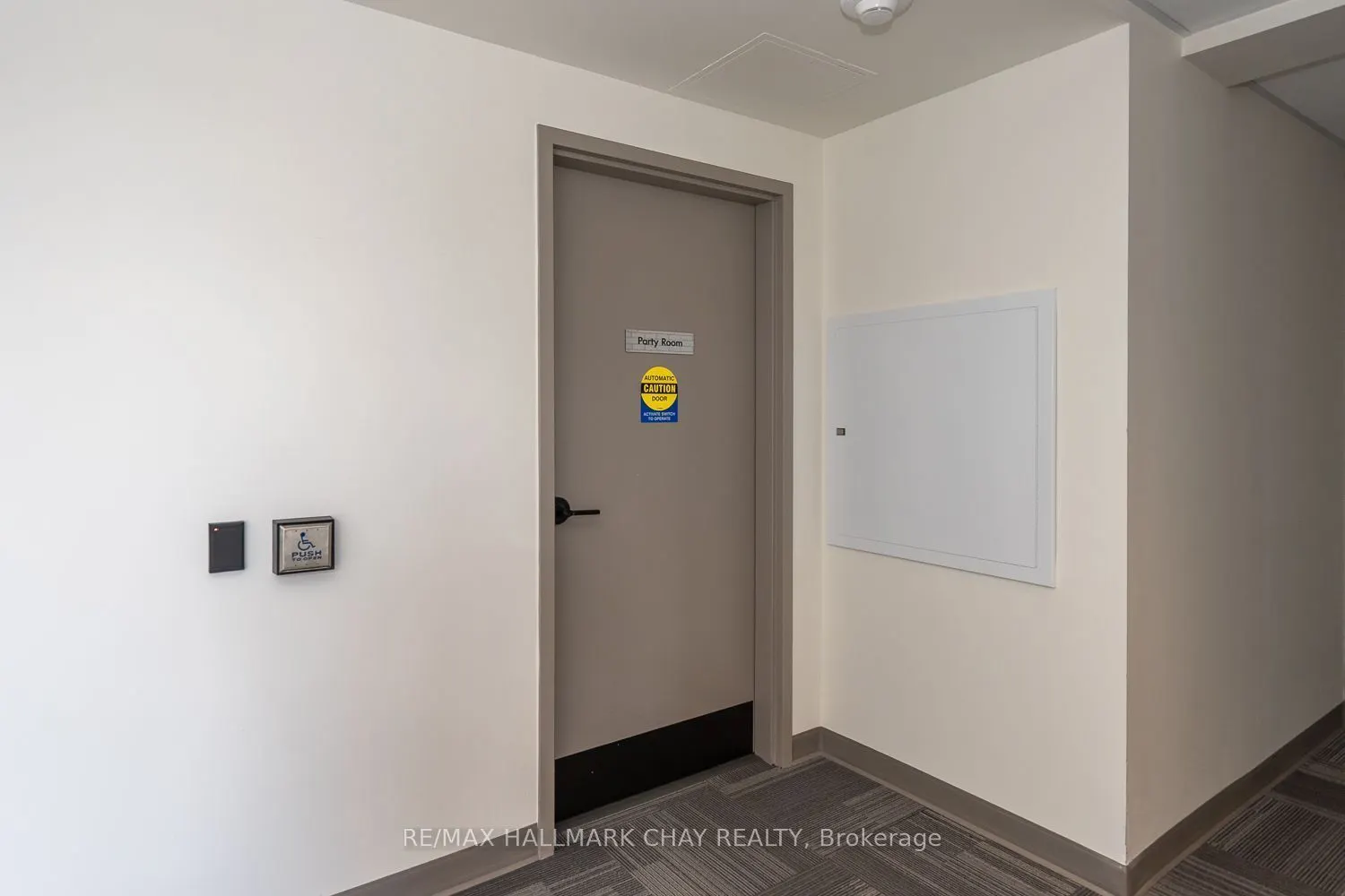 121 Mary Street #203