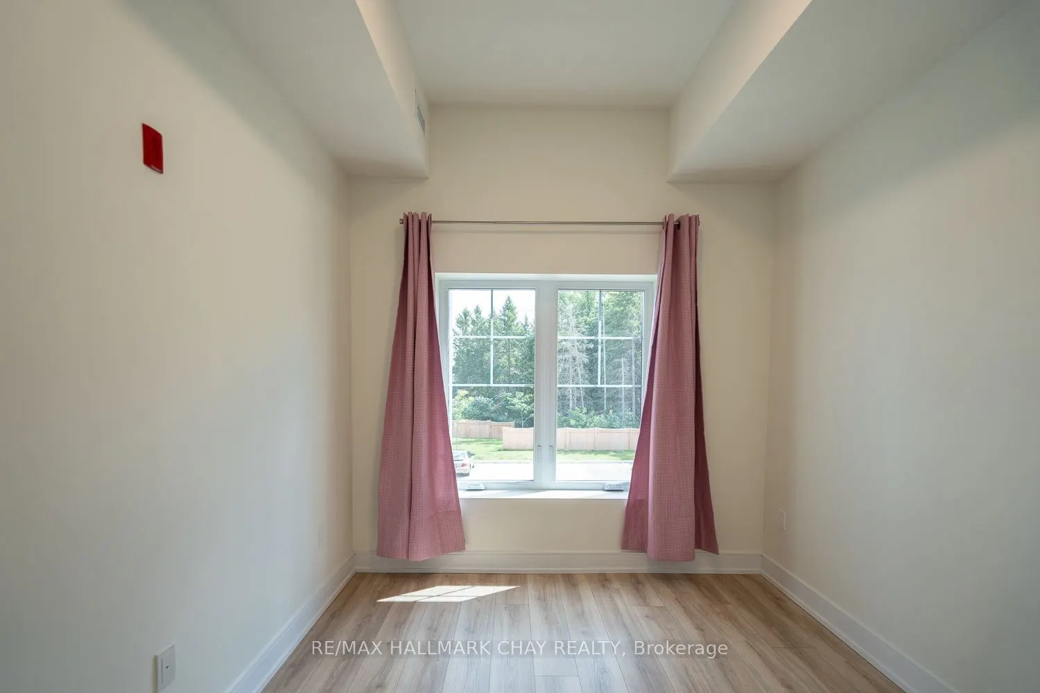 121 Mary Street #203
