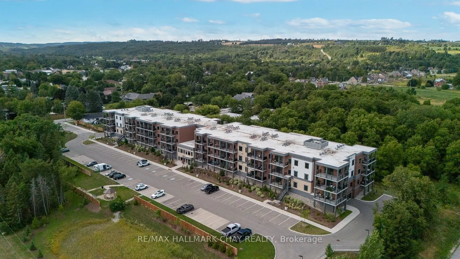 121 Mary Street #203