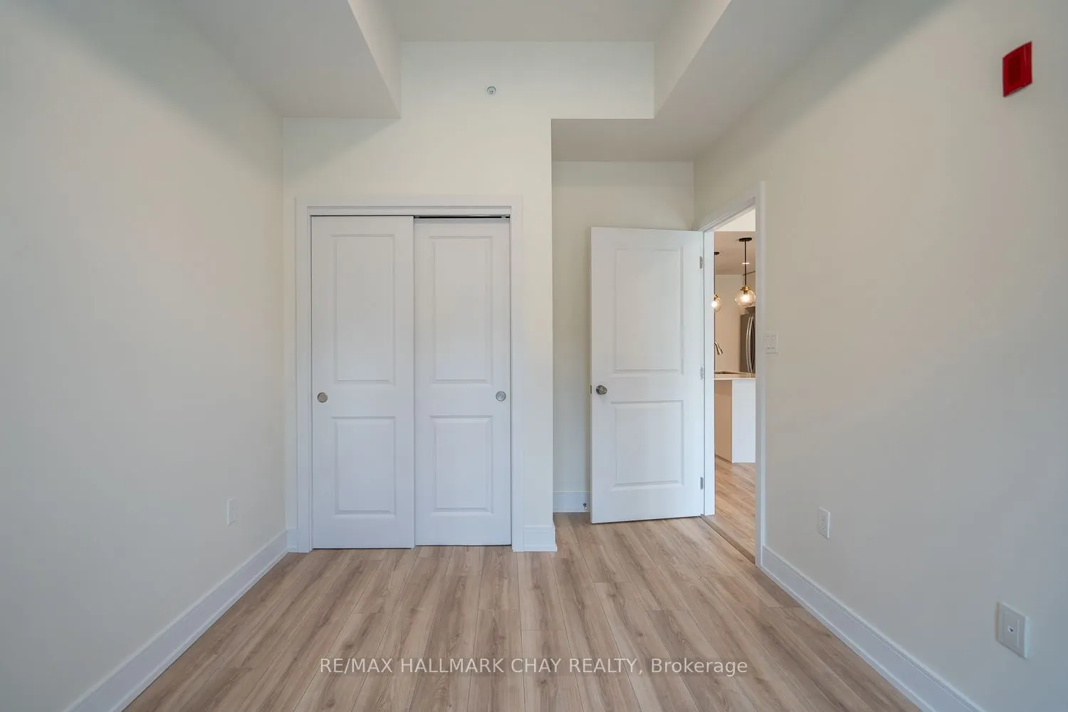 121 Mary Street #203