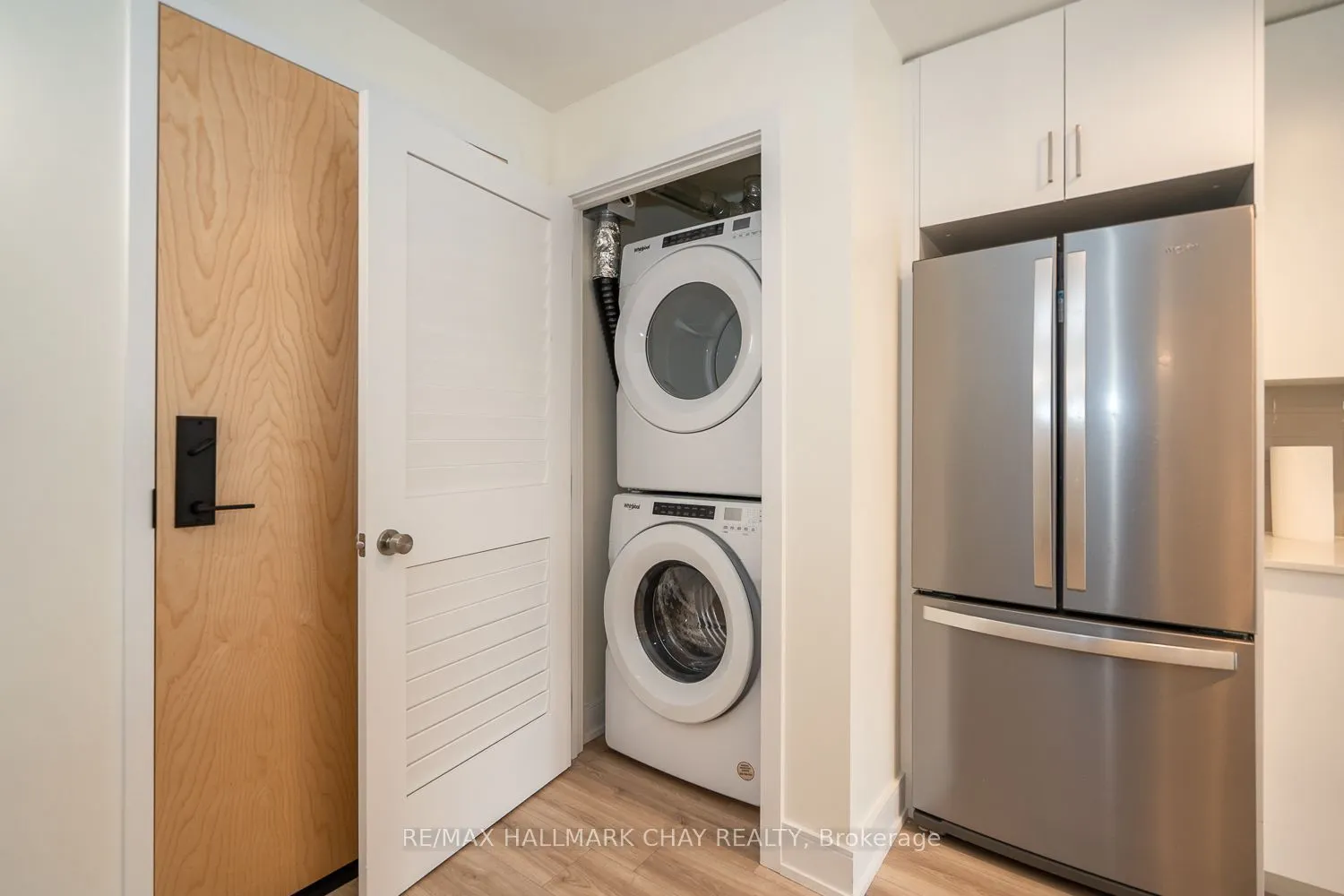 121 Mary Street #203