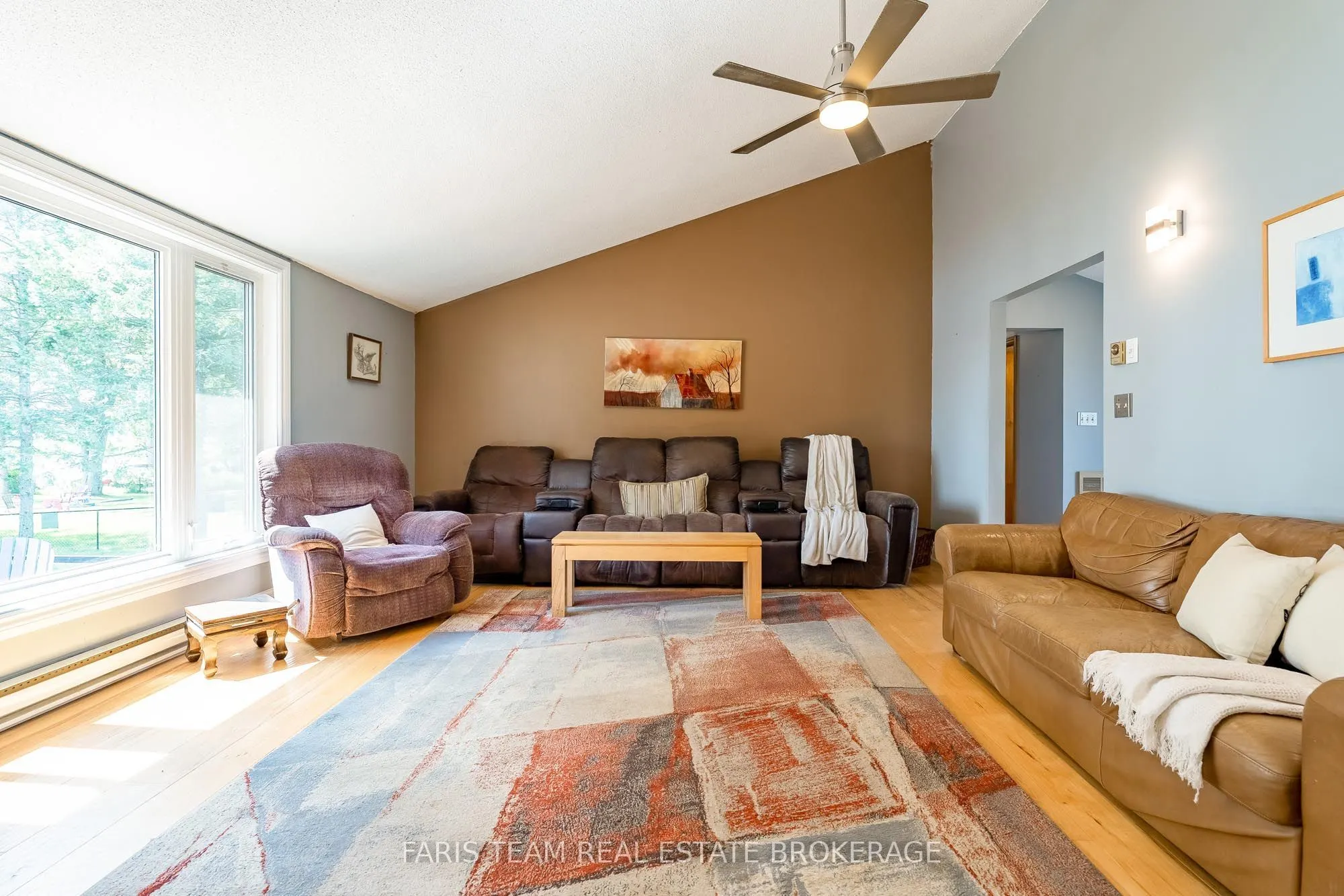 3299 Shoreview Drive