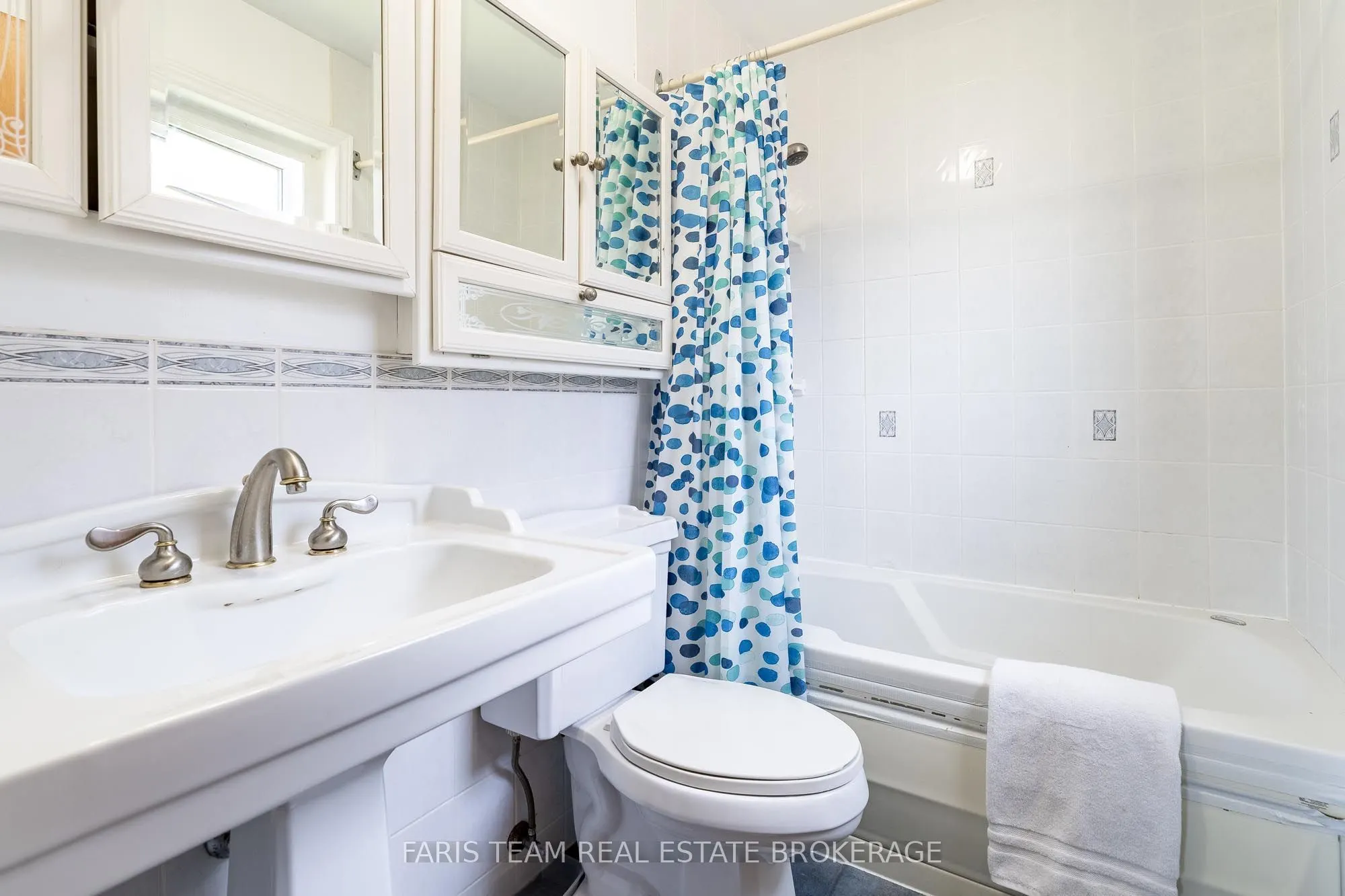 3299 Shoreview Drive