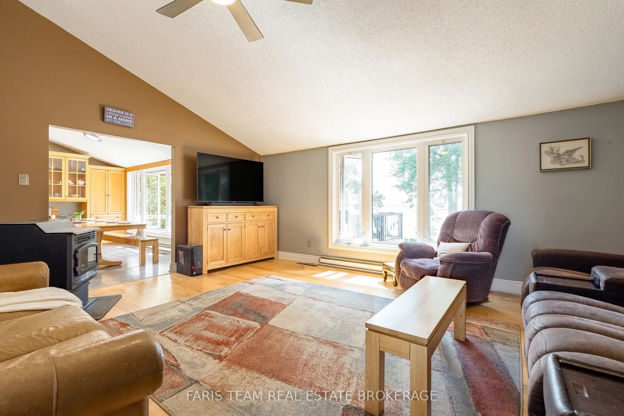 3299 Shoreview Drive