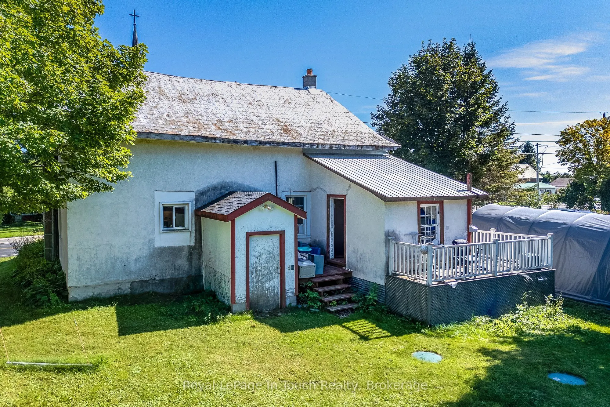 328 Lafontaine Road W