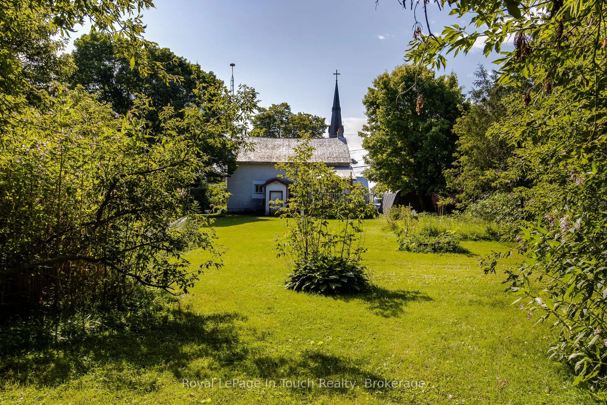 328 Lafontaine Road W