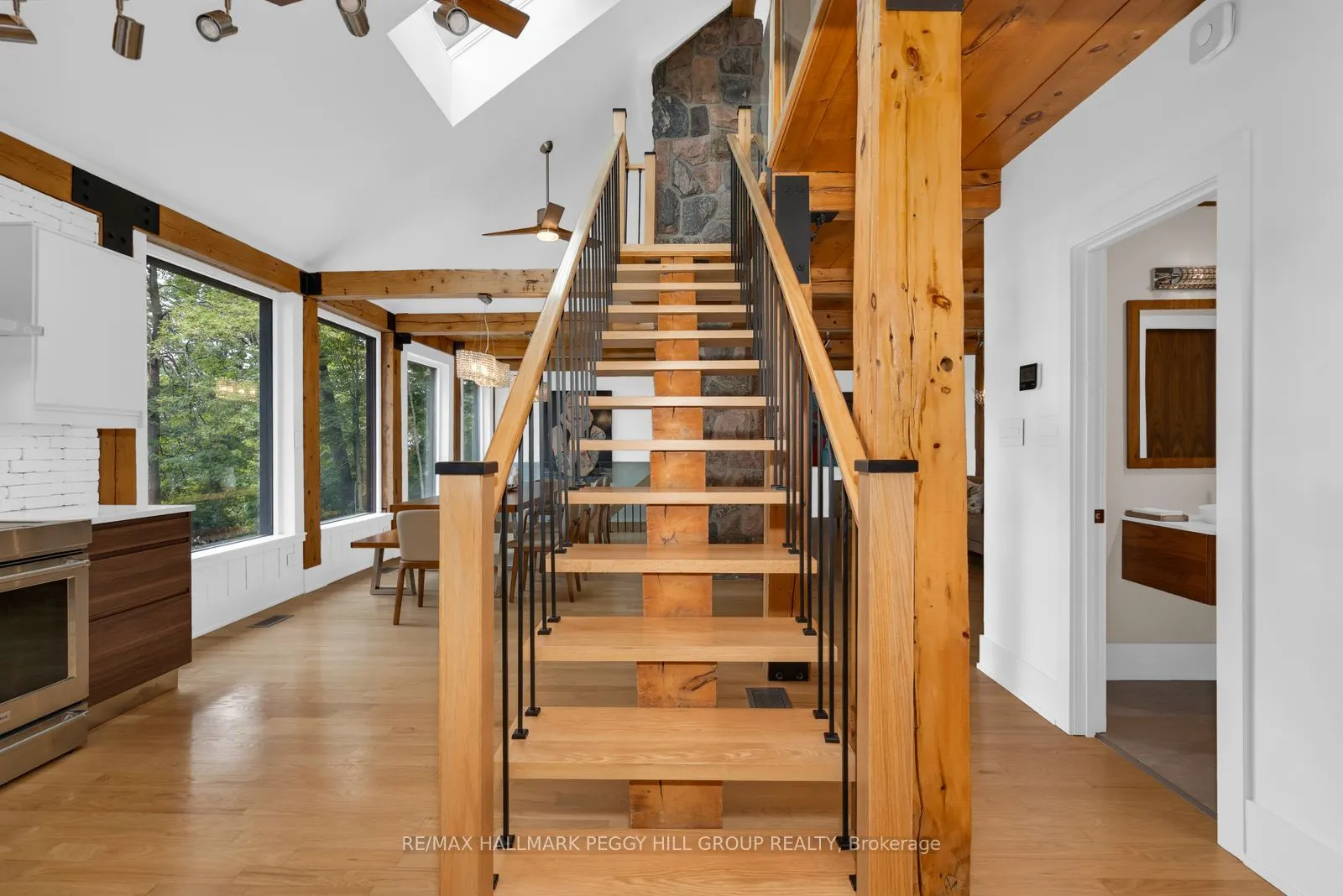 11 Crestwood Drive