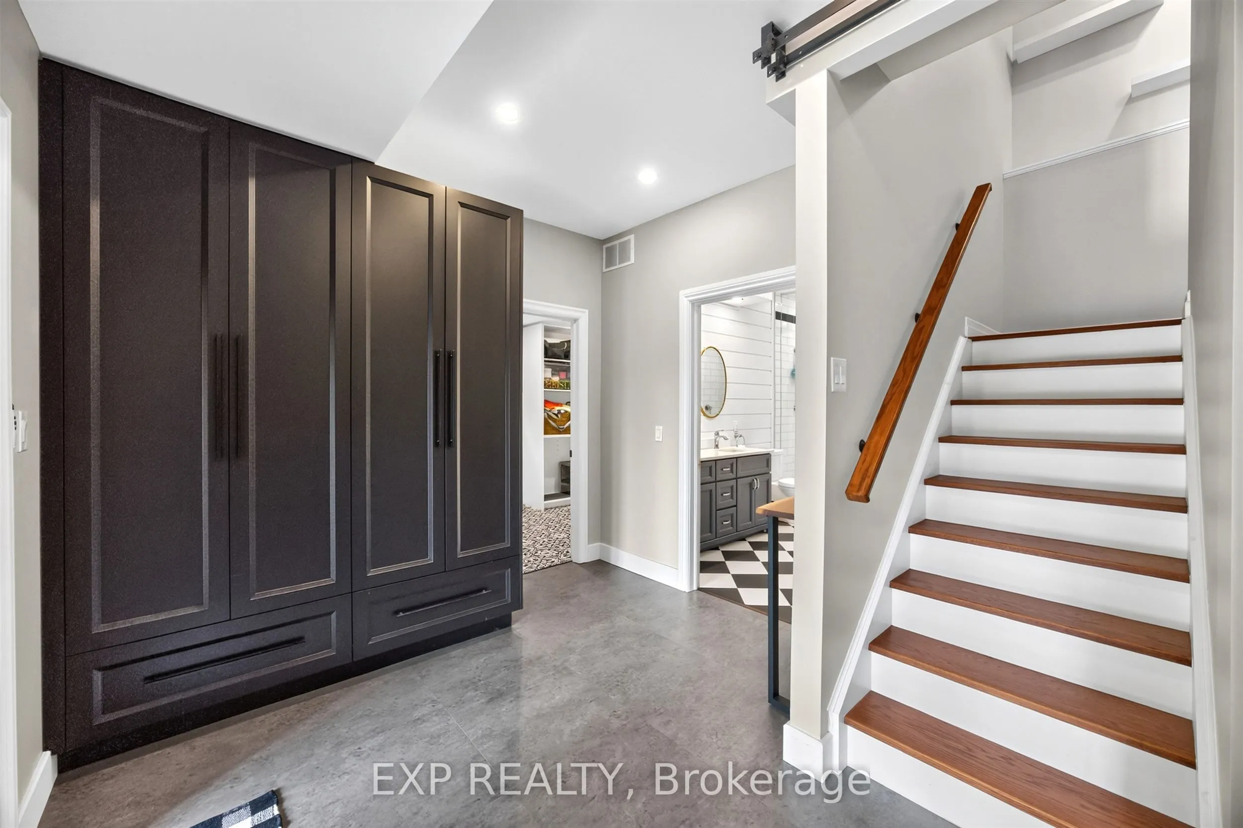 187 Shanty Bay Road