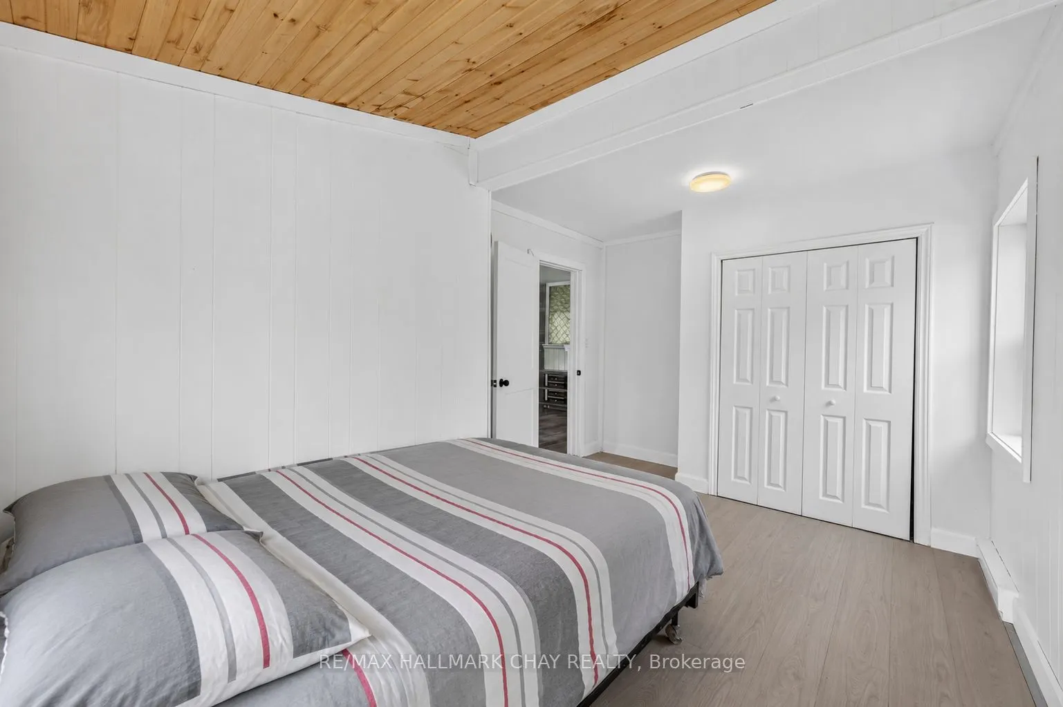 8 Myrtle Avenue