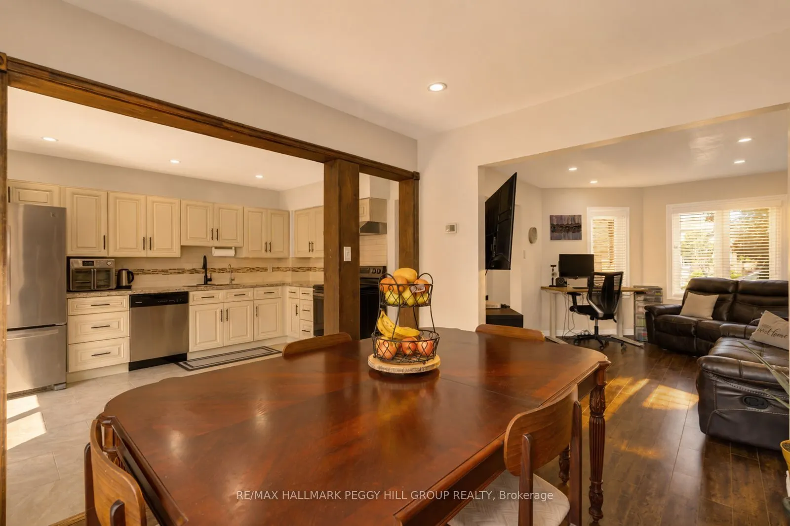 35 Victorway Drive