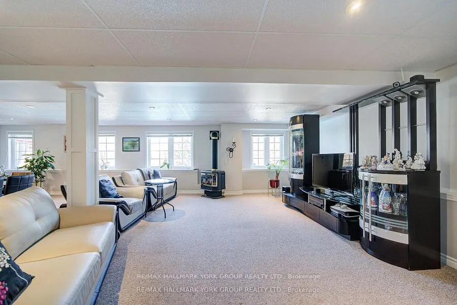 26 Regalia Way