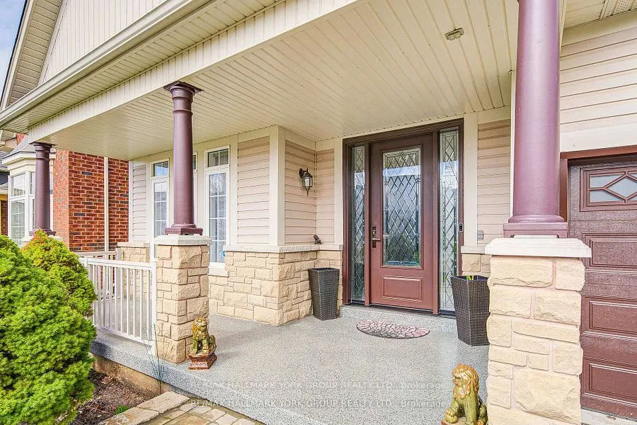 26 Regalia Way