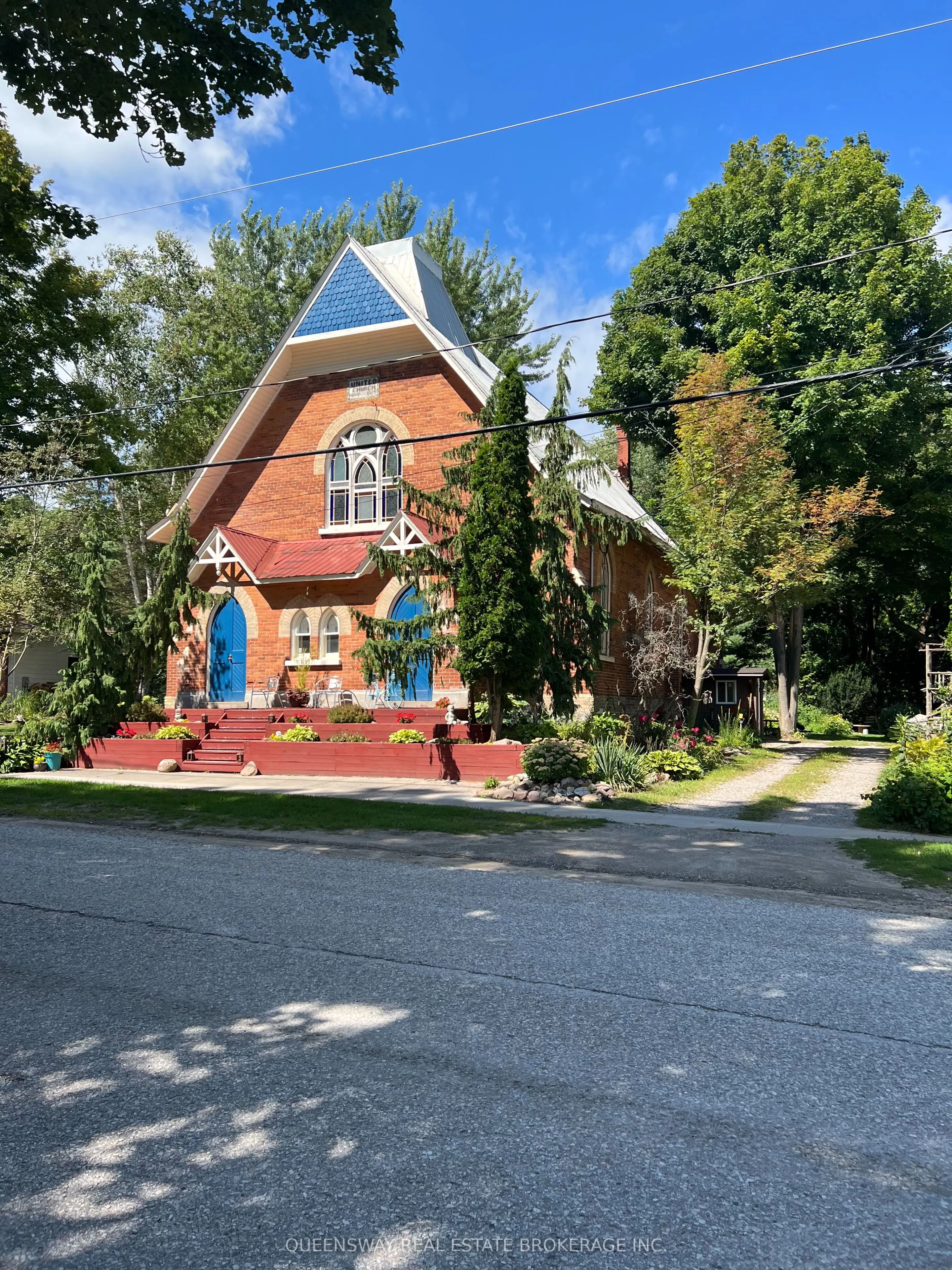 10 Mill Street W