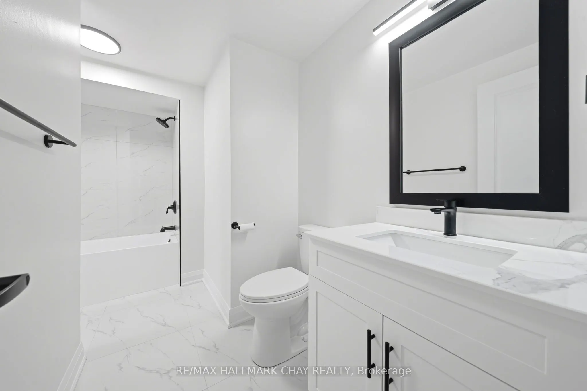 52 Adelaide Street #6