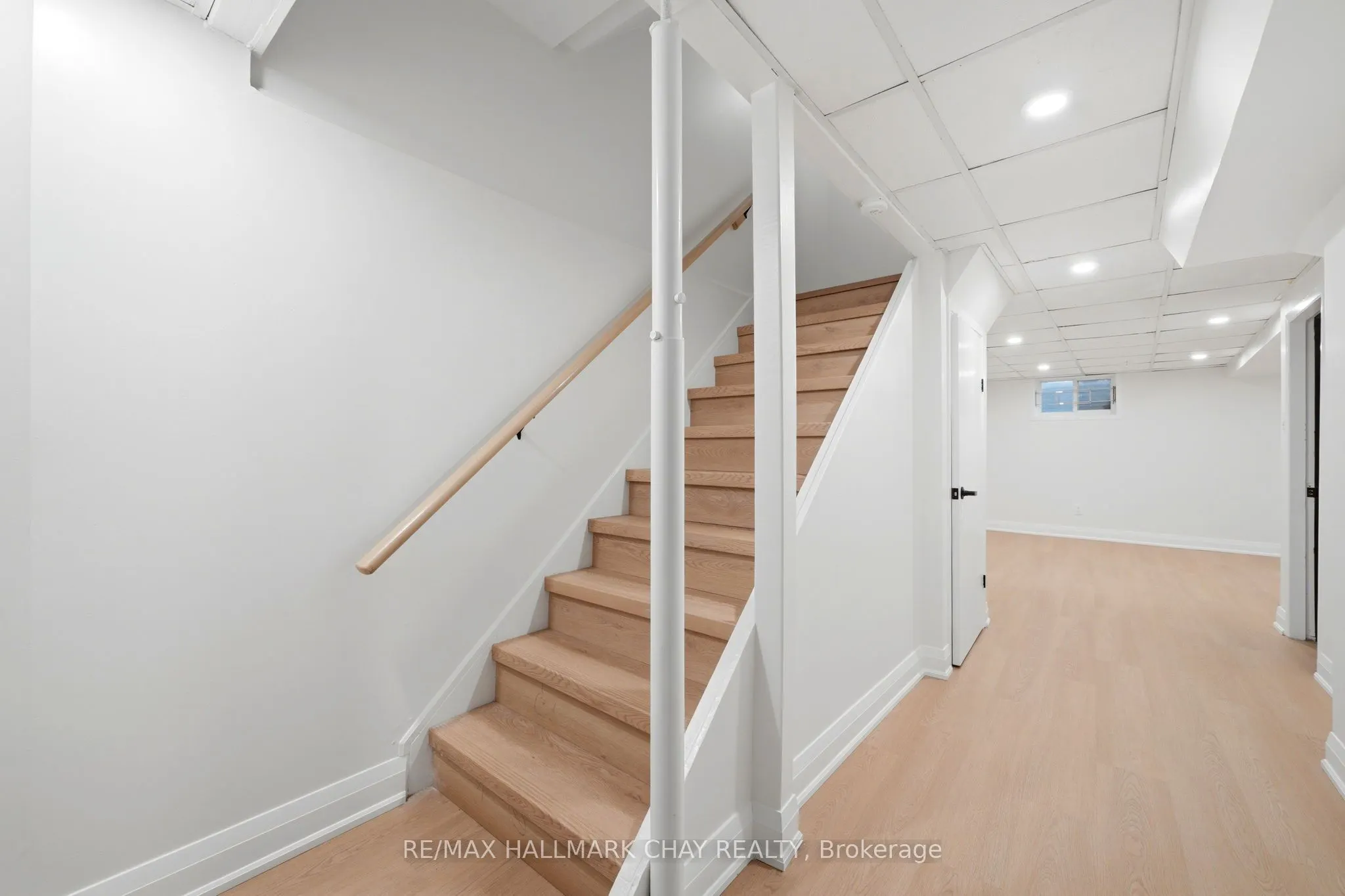 52 Adelaide Street #6