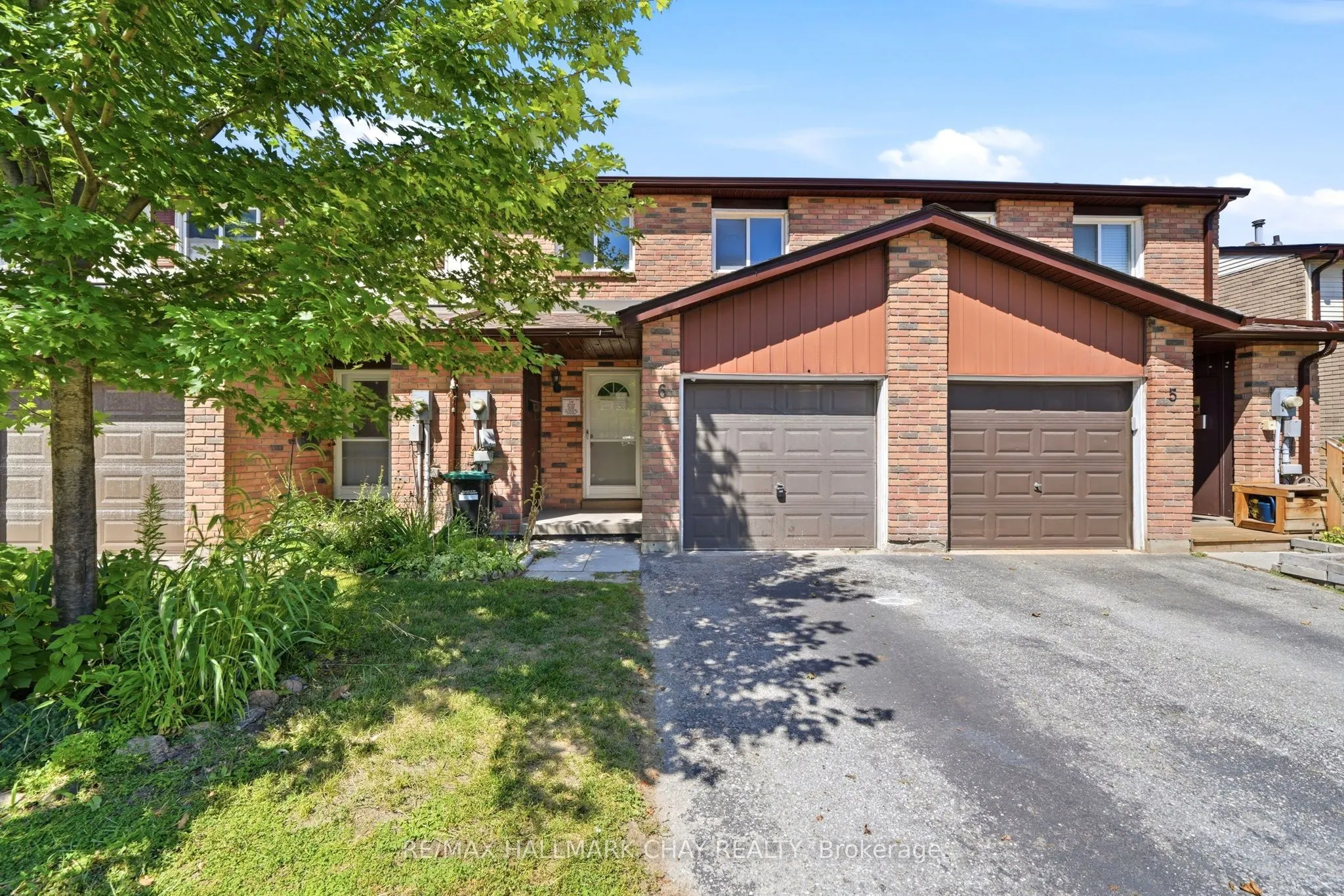 52 Adelaide Street #6