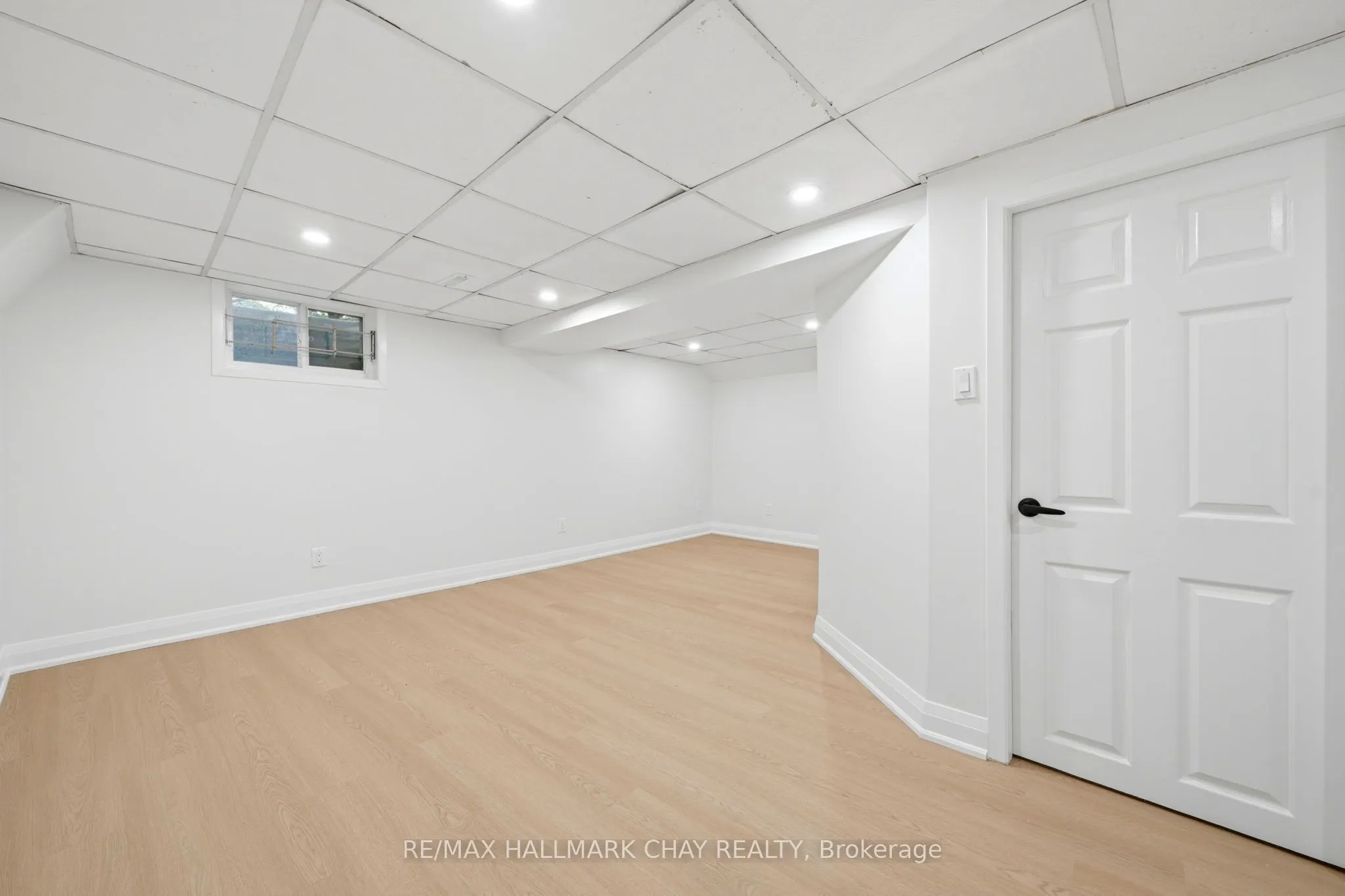 52 Adelaide Street #6