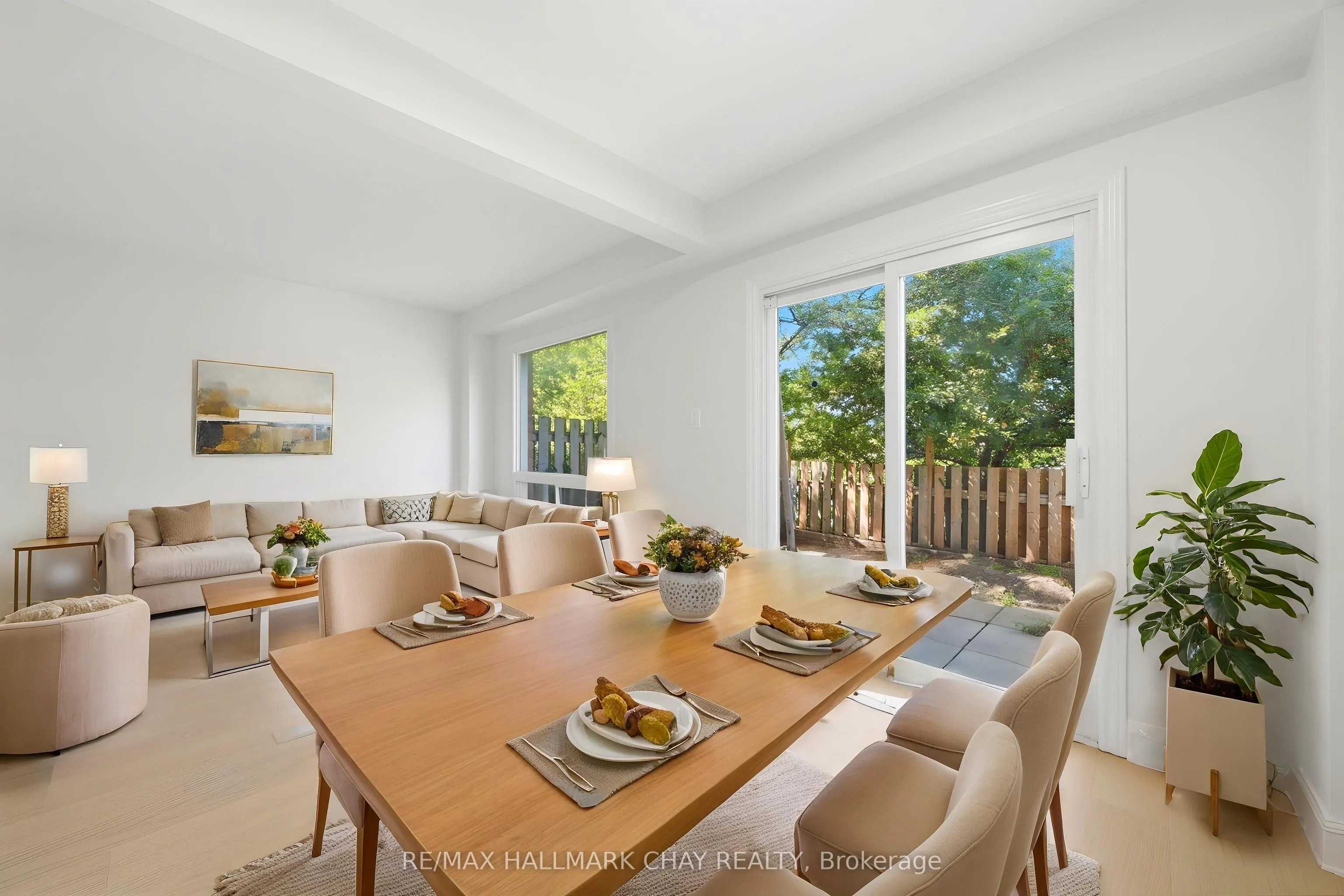 52 Adelaide Street #6