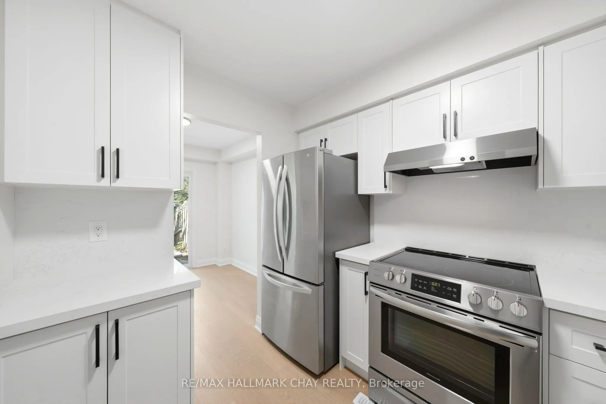 52 Adelaide Street #6