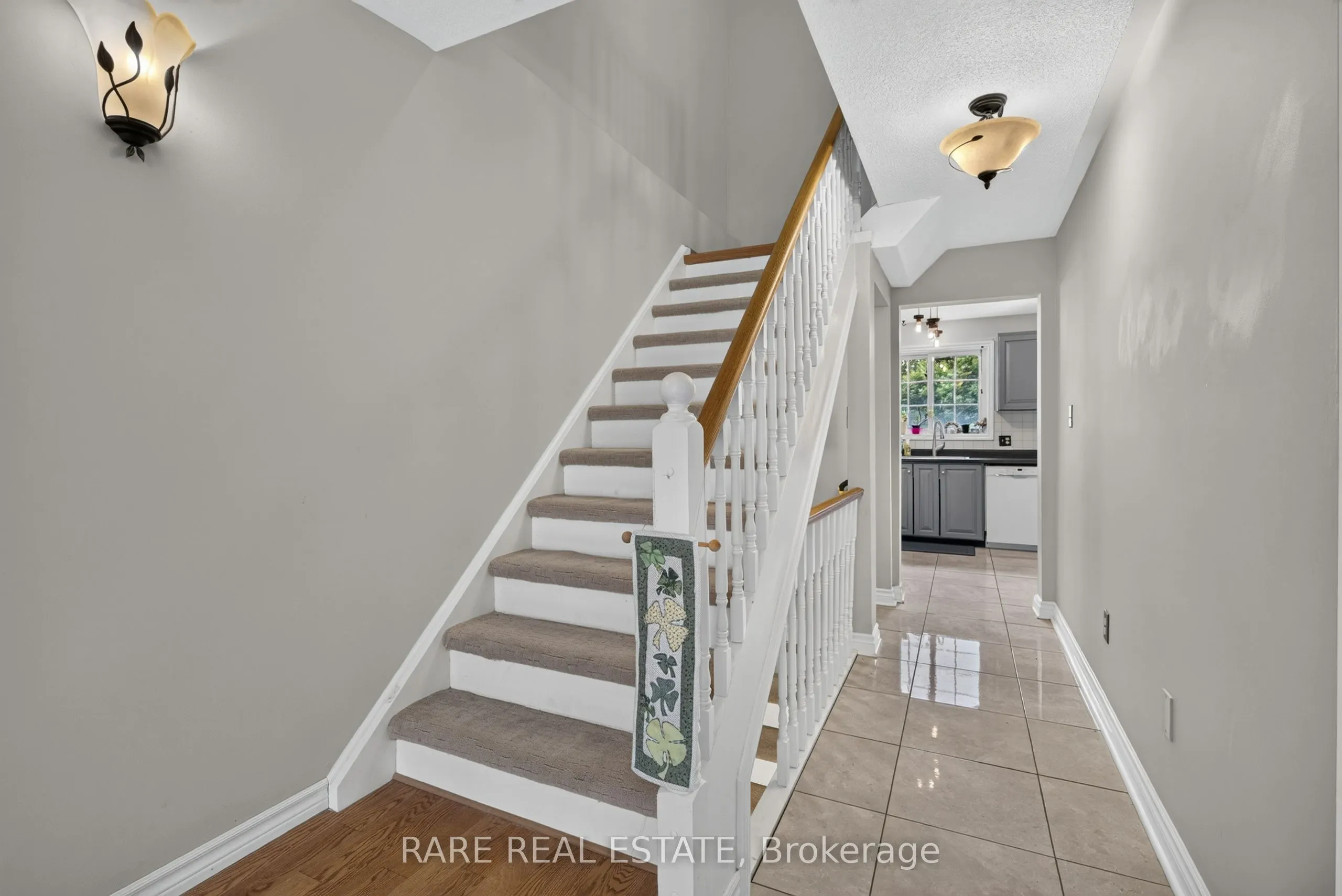 25 Edgewood Crescent