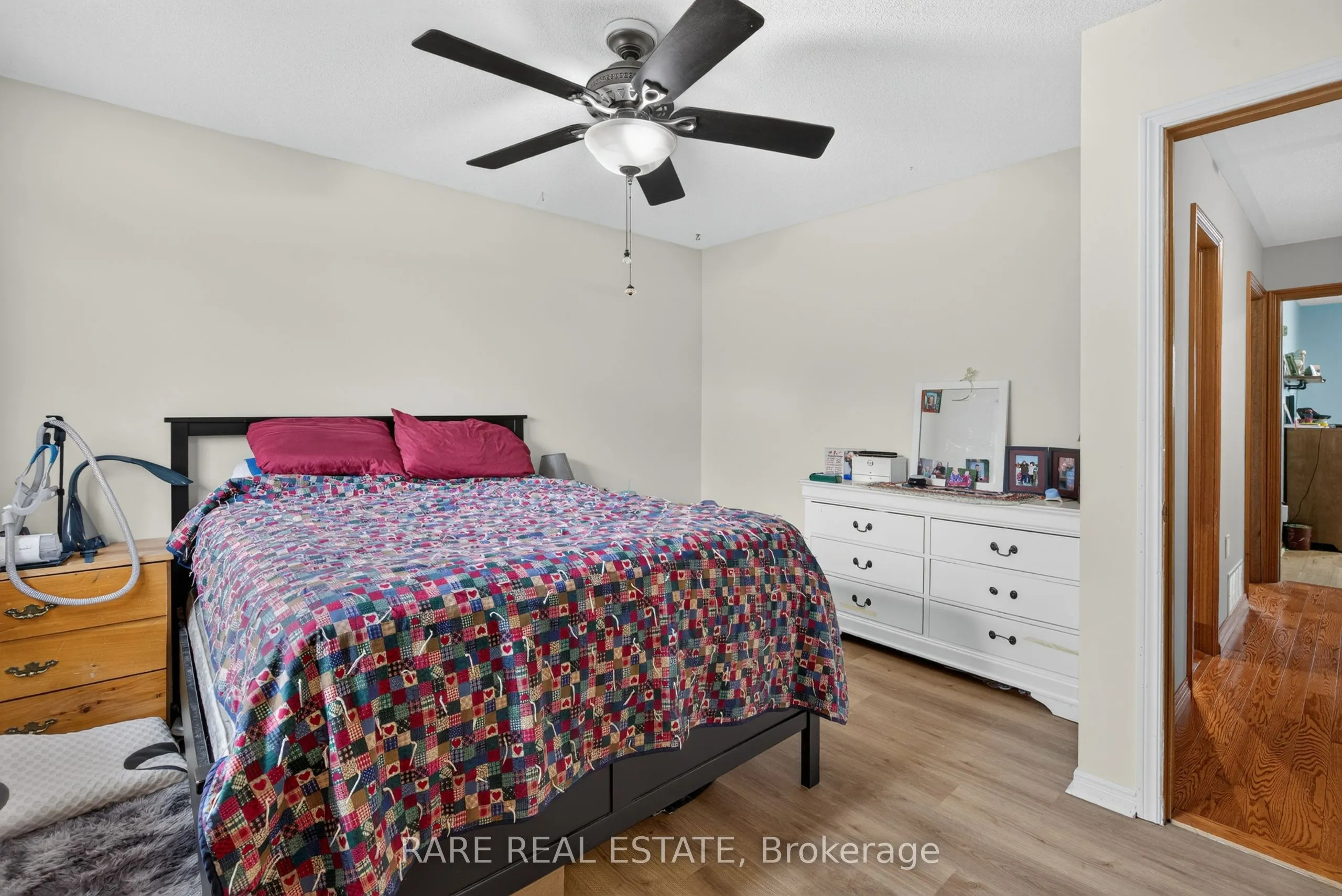 25 Edgewood Crescent