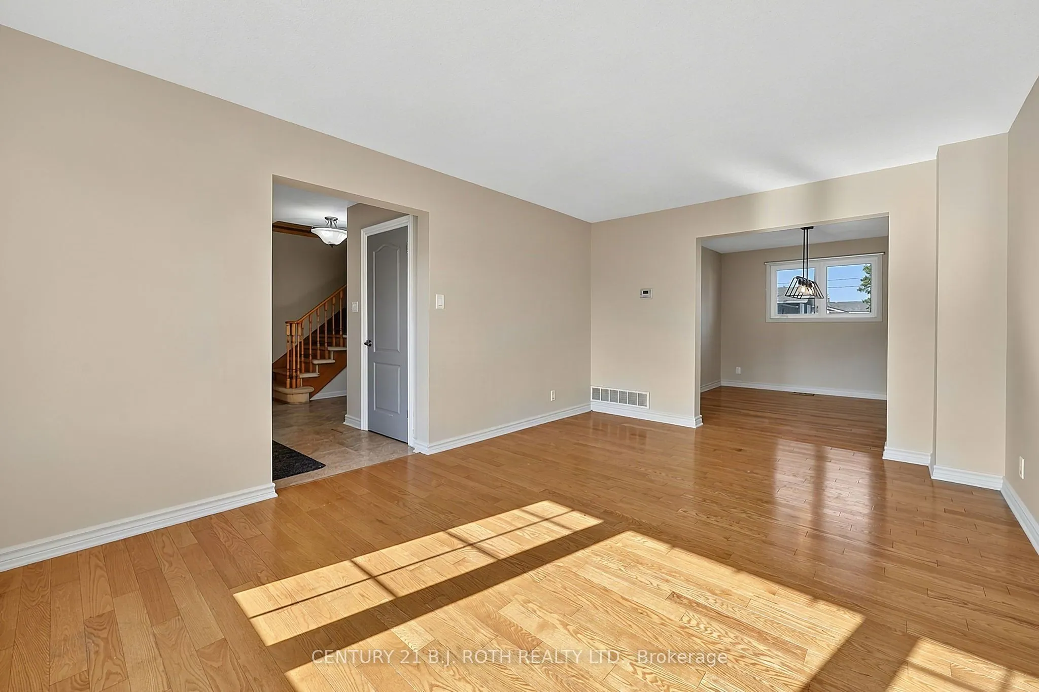 104 WOODSIDE Drive