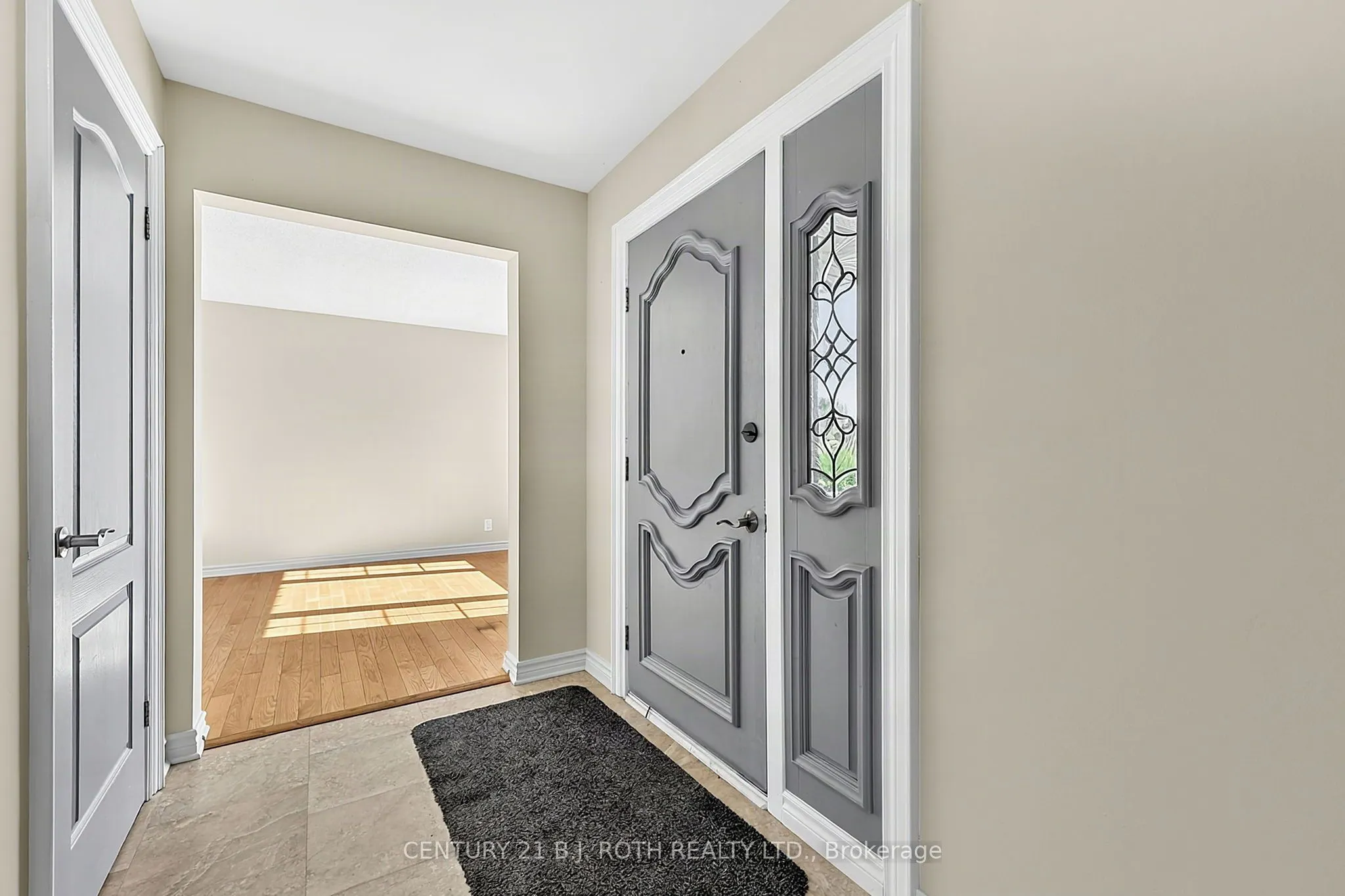 104 WOODSIDE Drive
