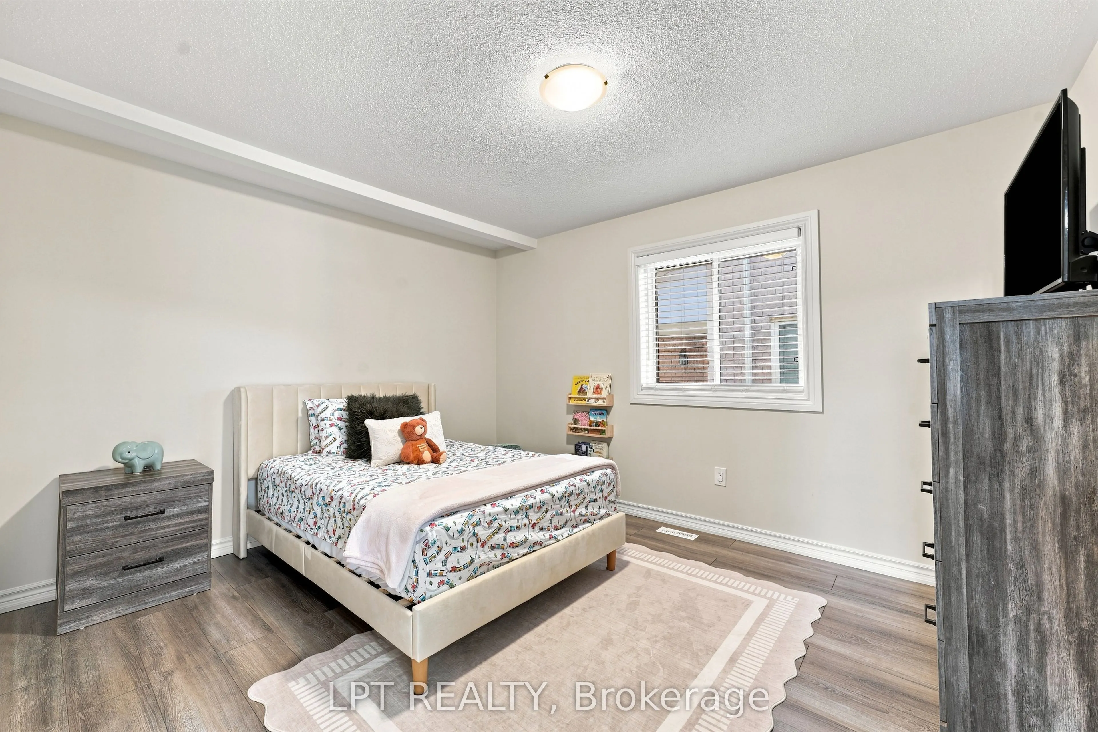 4 Lister Drive