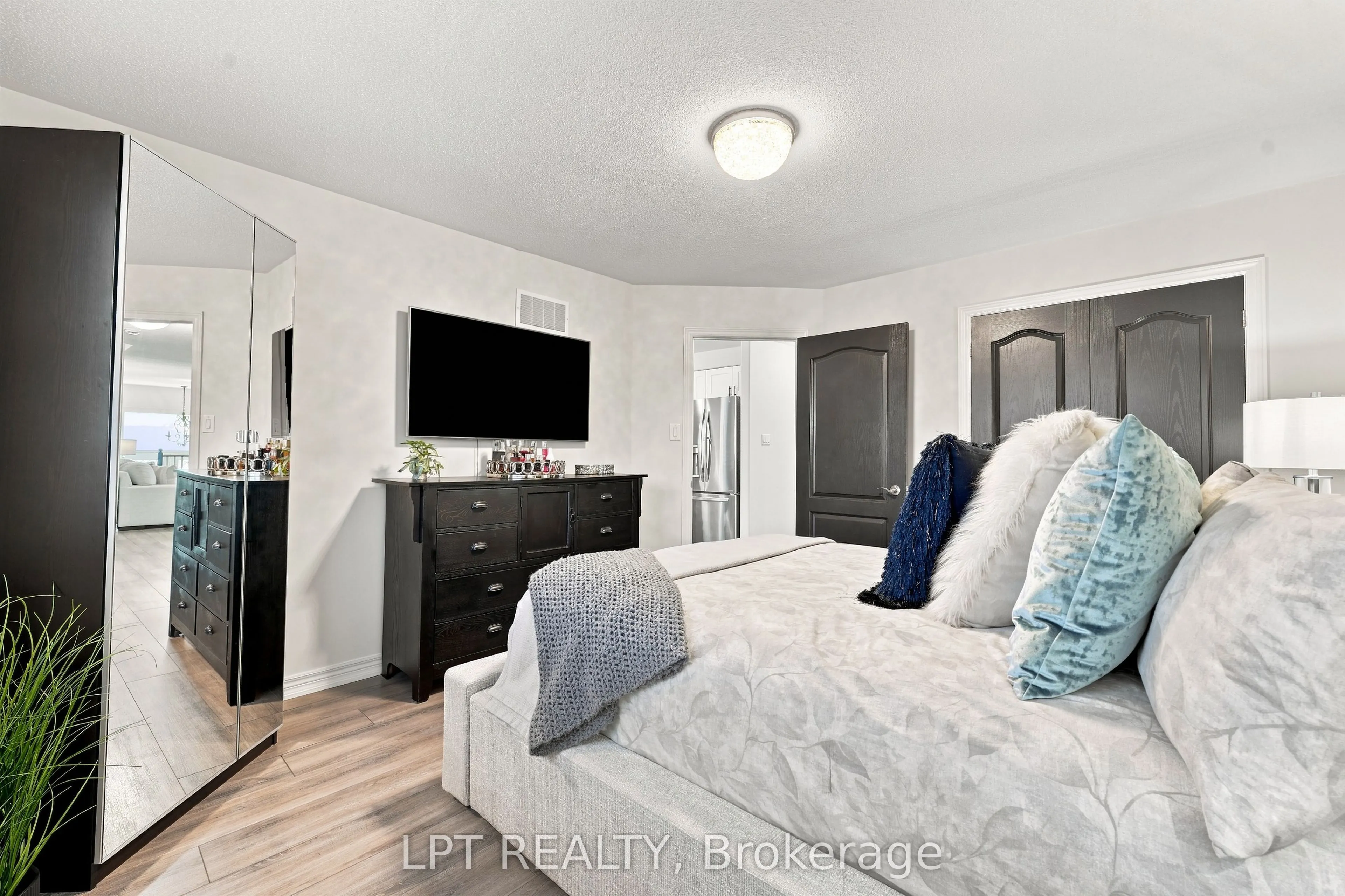 4 Lister Drive