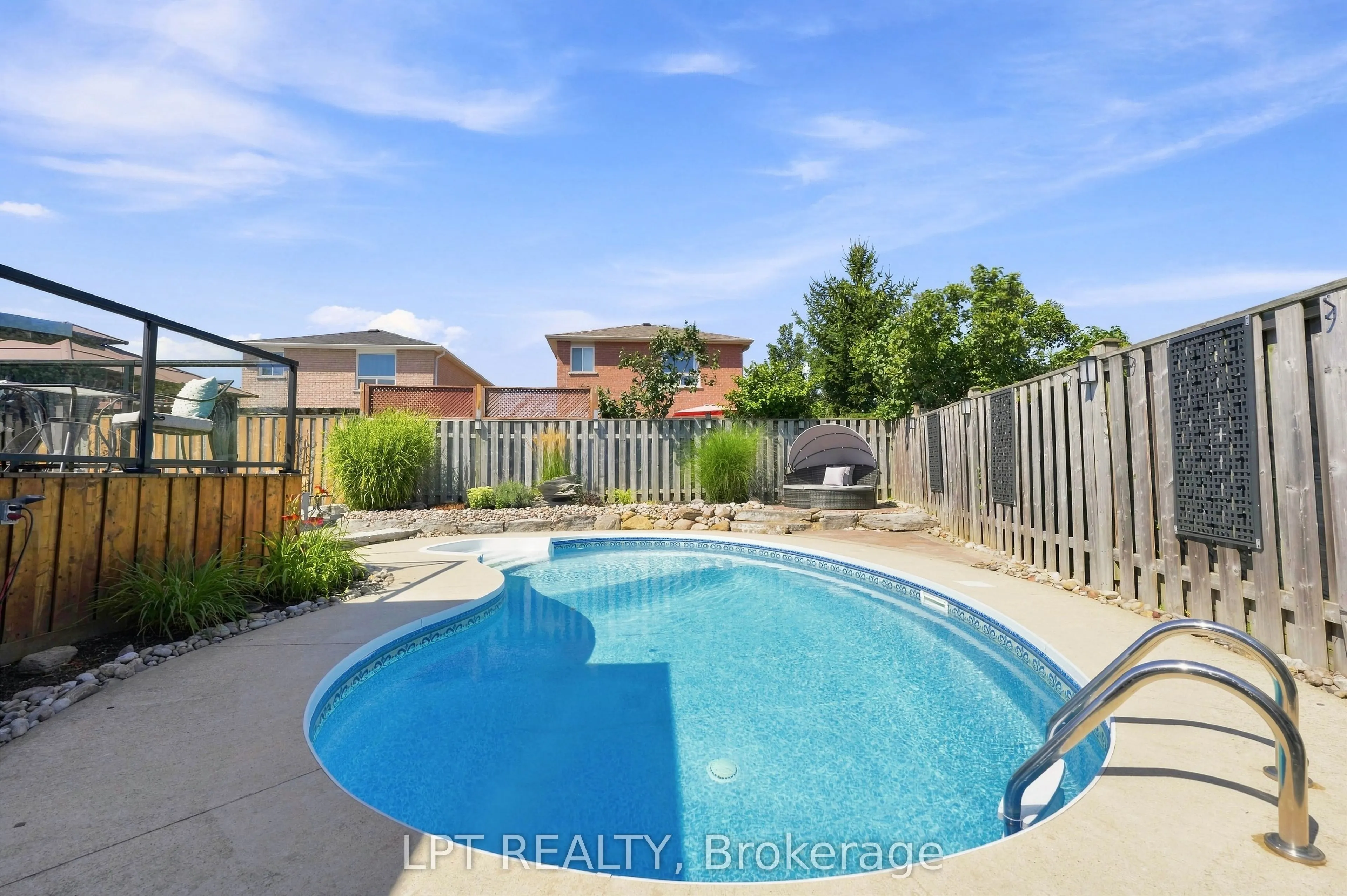 4 Lister Drive