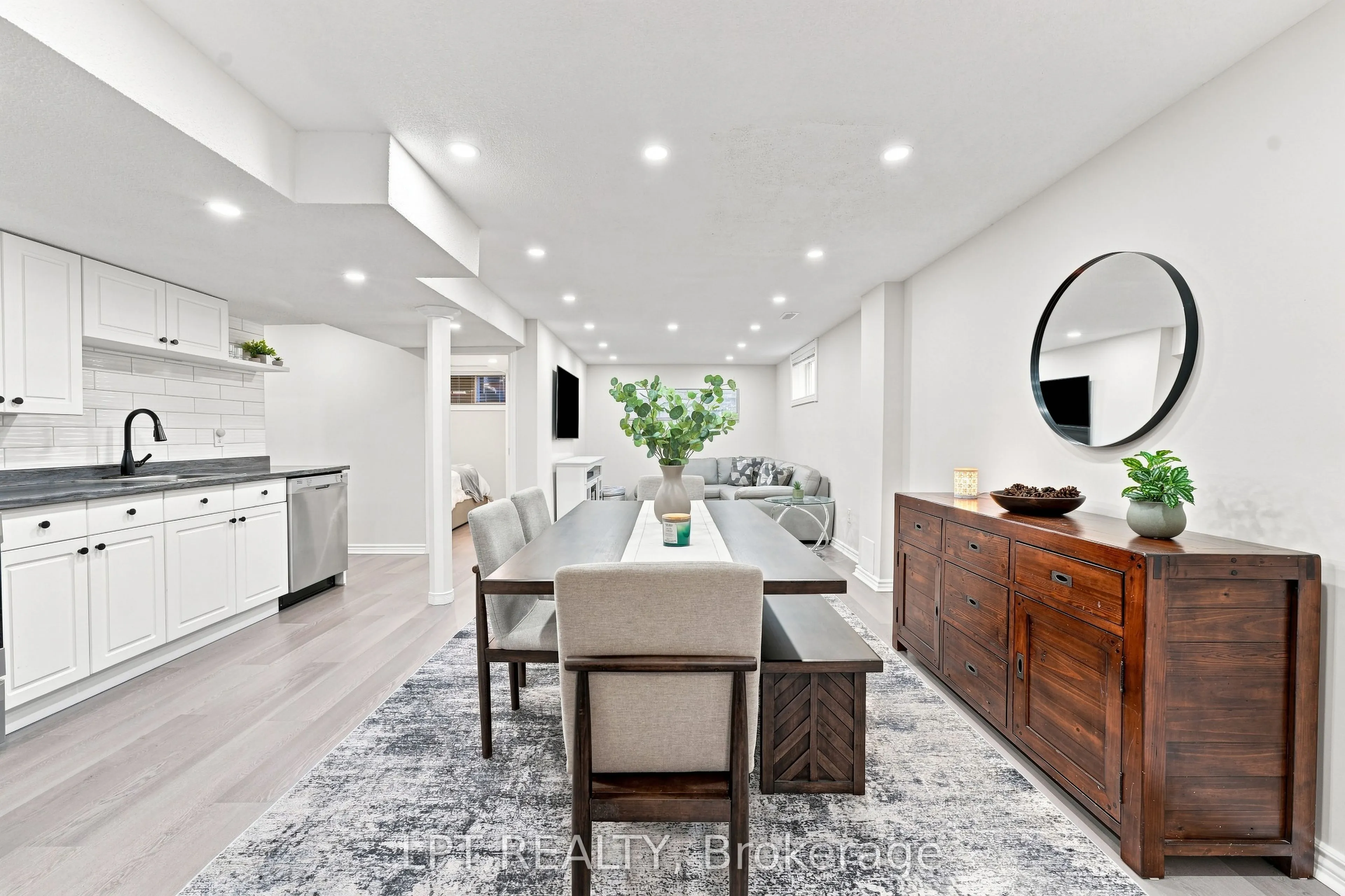 4 Lister Drive