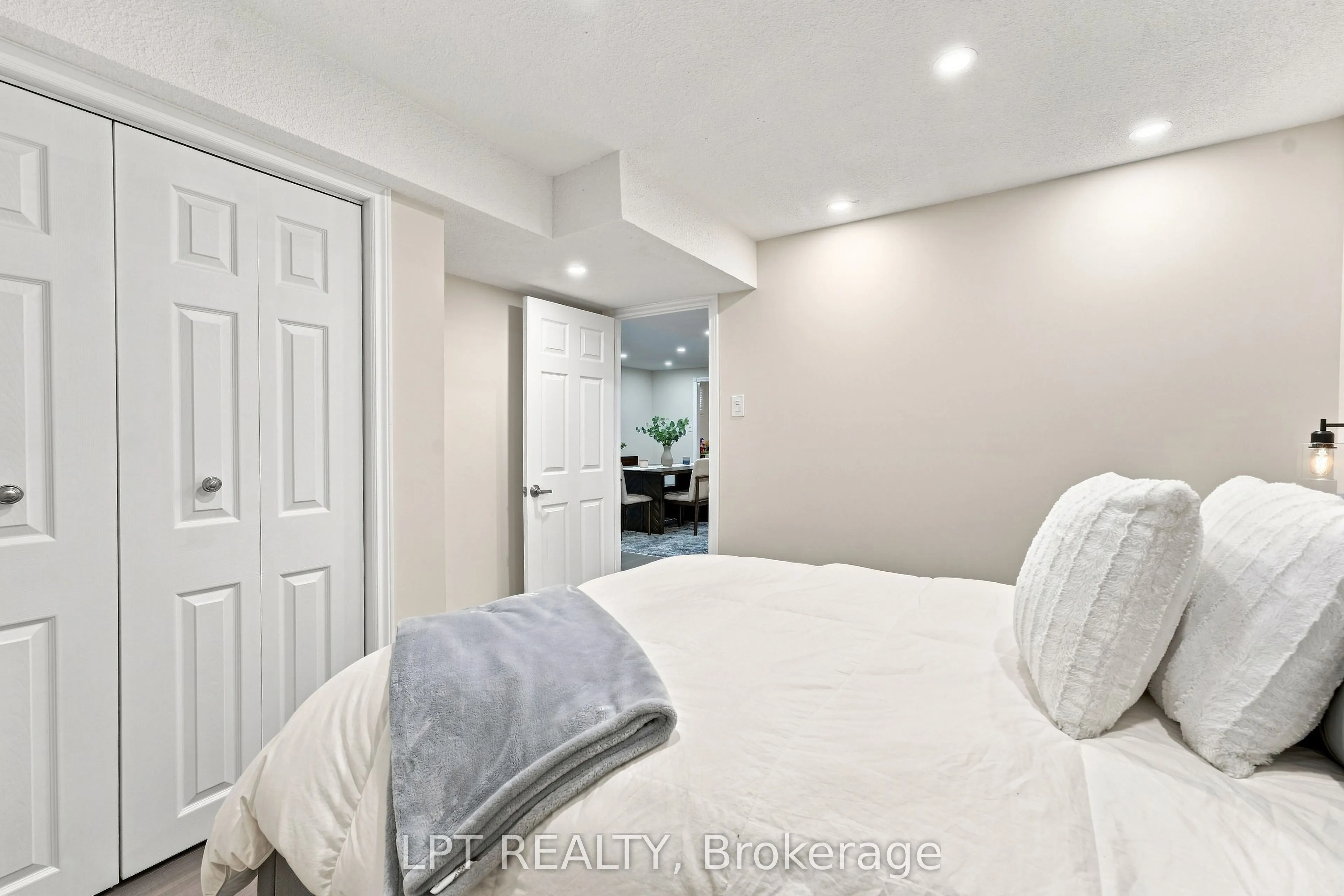 4 Lister Drive