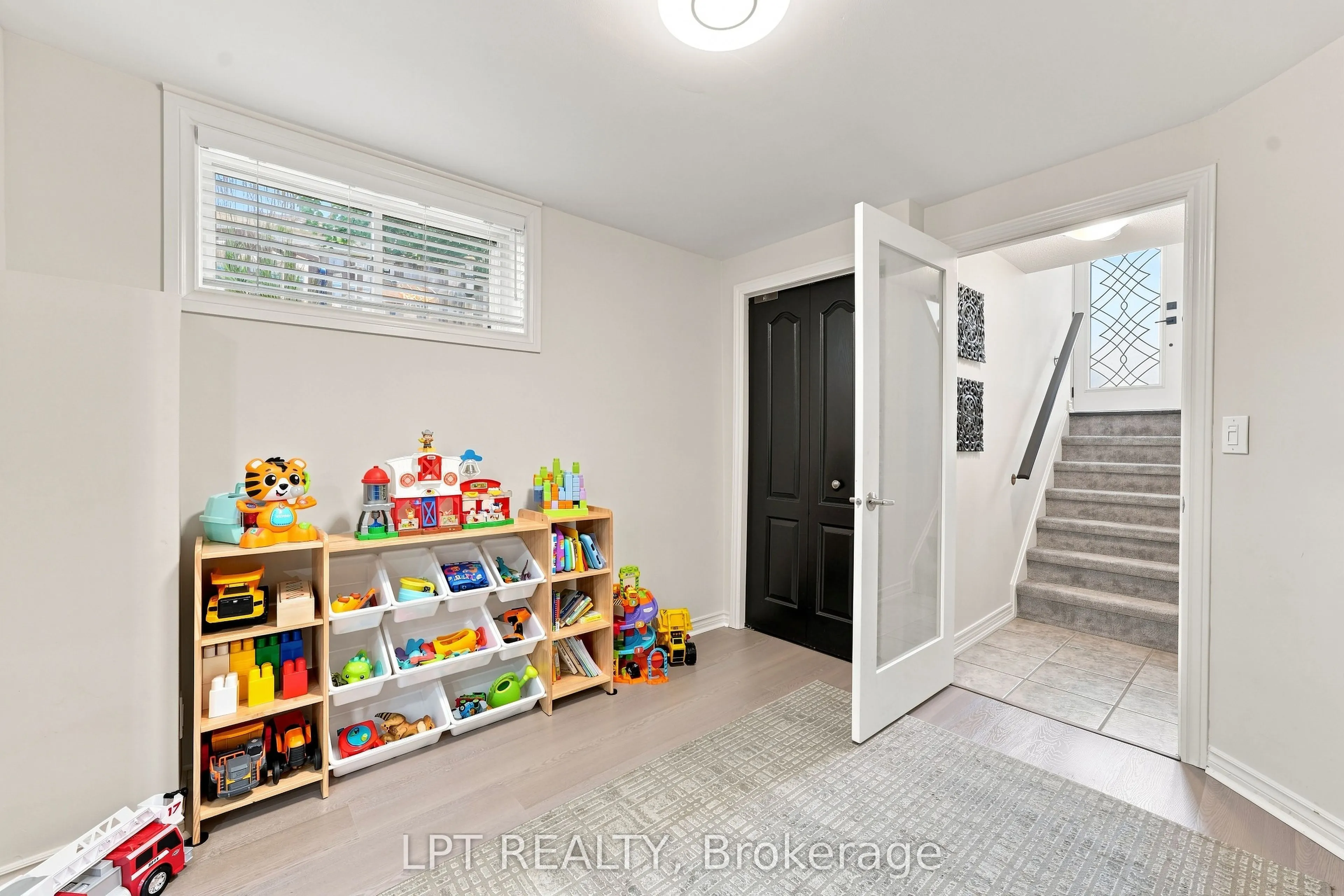 4 Lister Drive