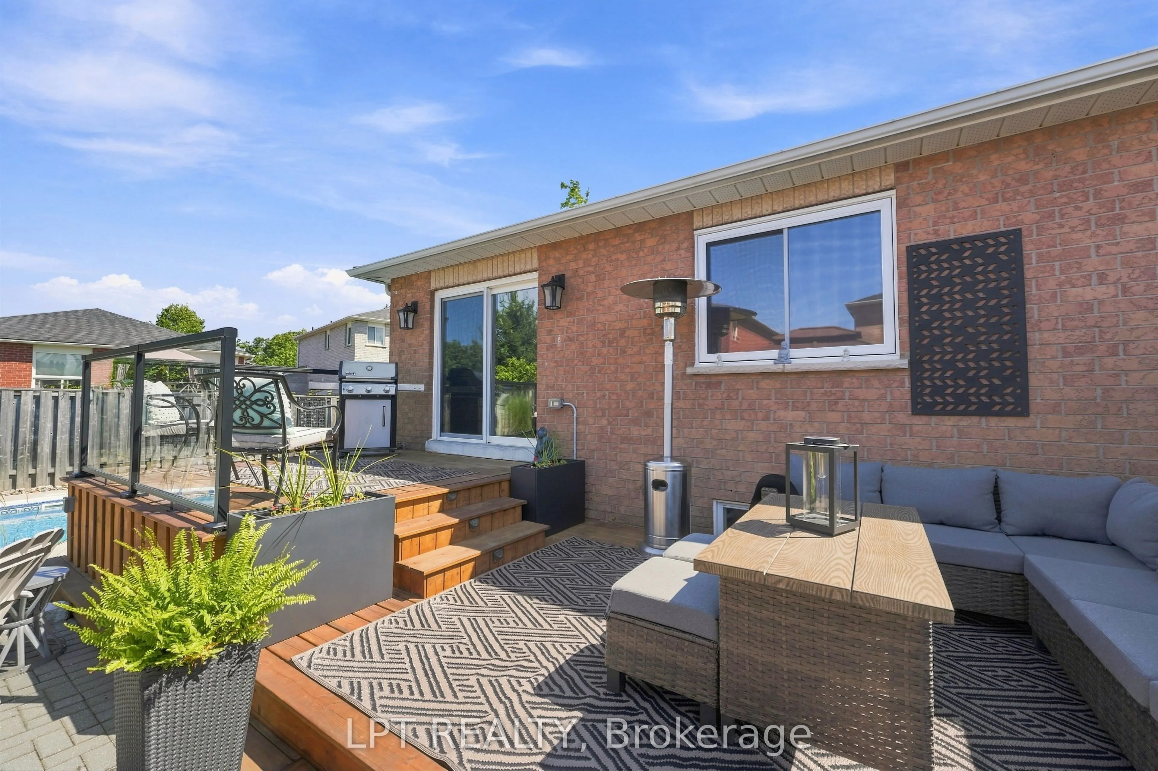 4 Lister Drive